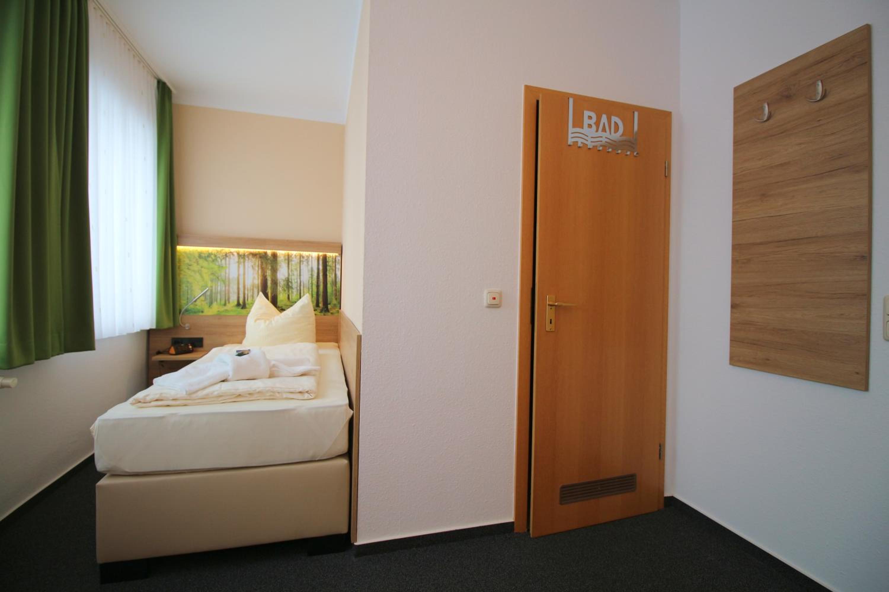 Single Room photo 3