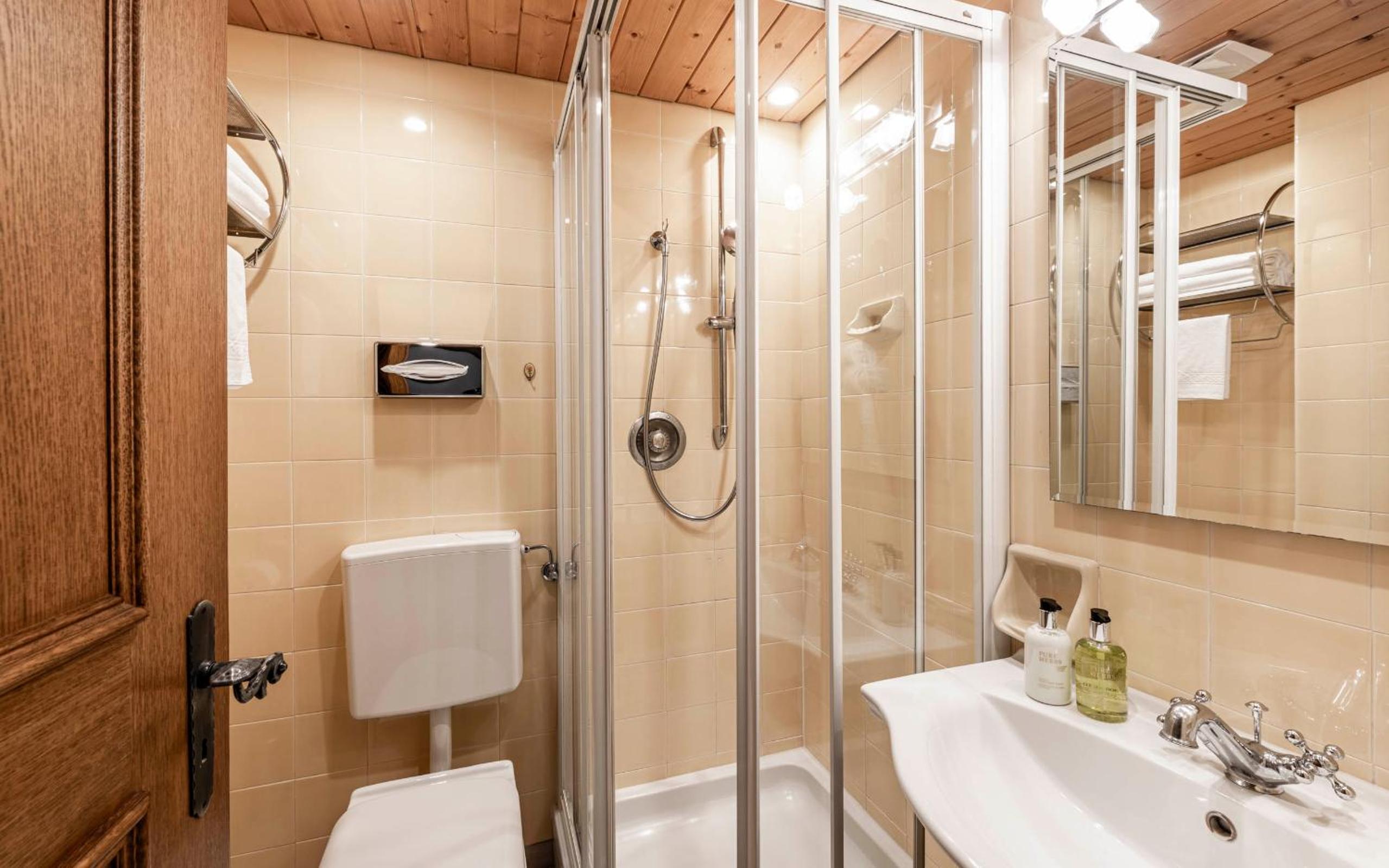 Single Room photo 2