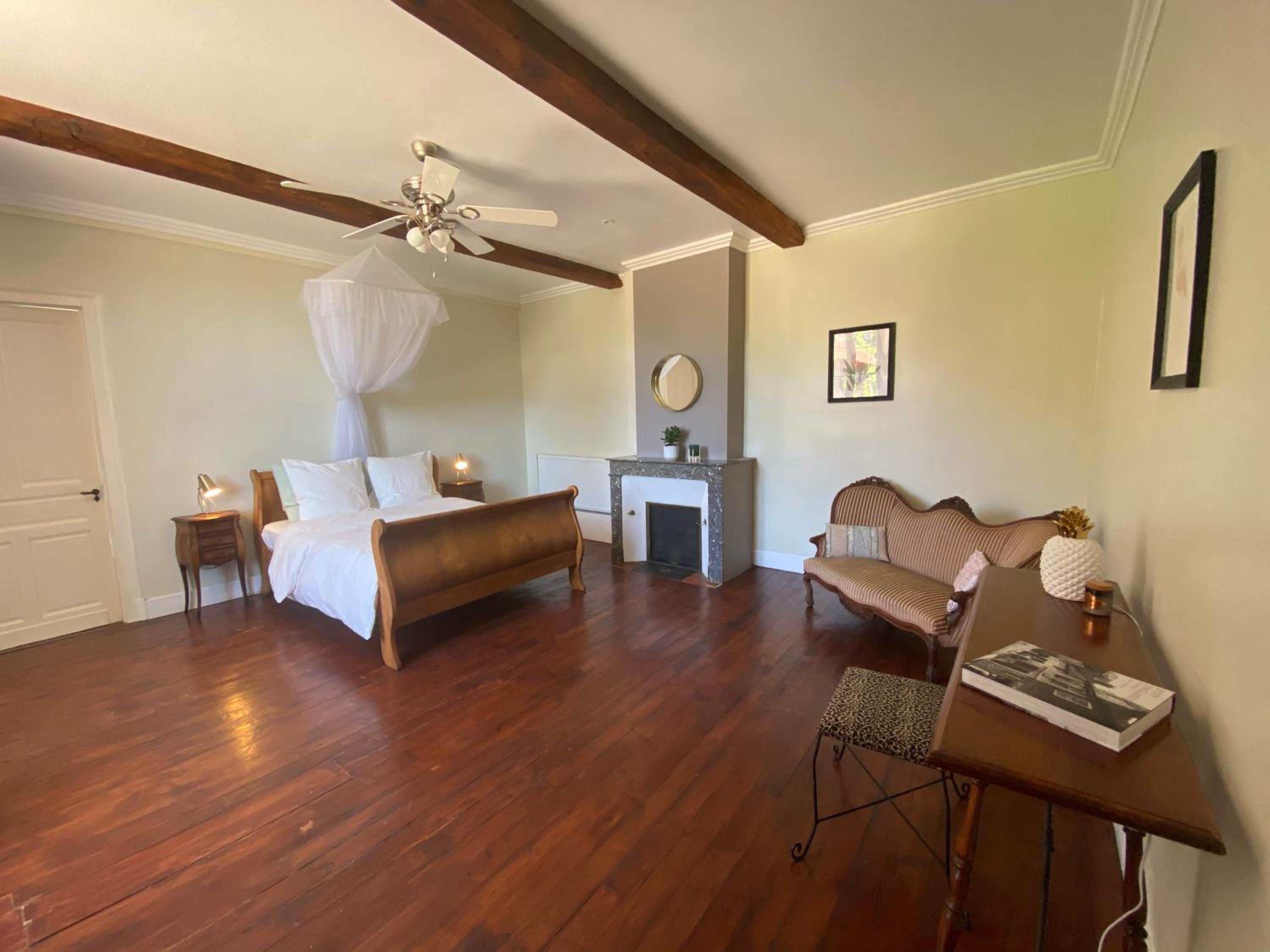 Double Room with Private Bathroom photo 3