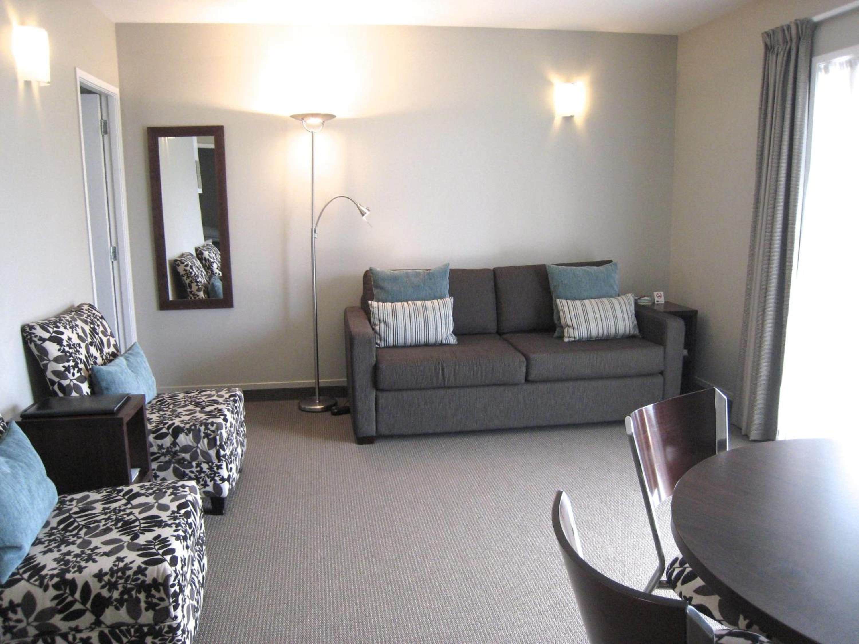 Deluxe Two-Bedroom Apartment photo 1