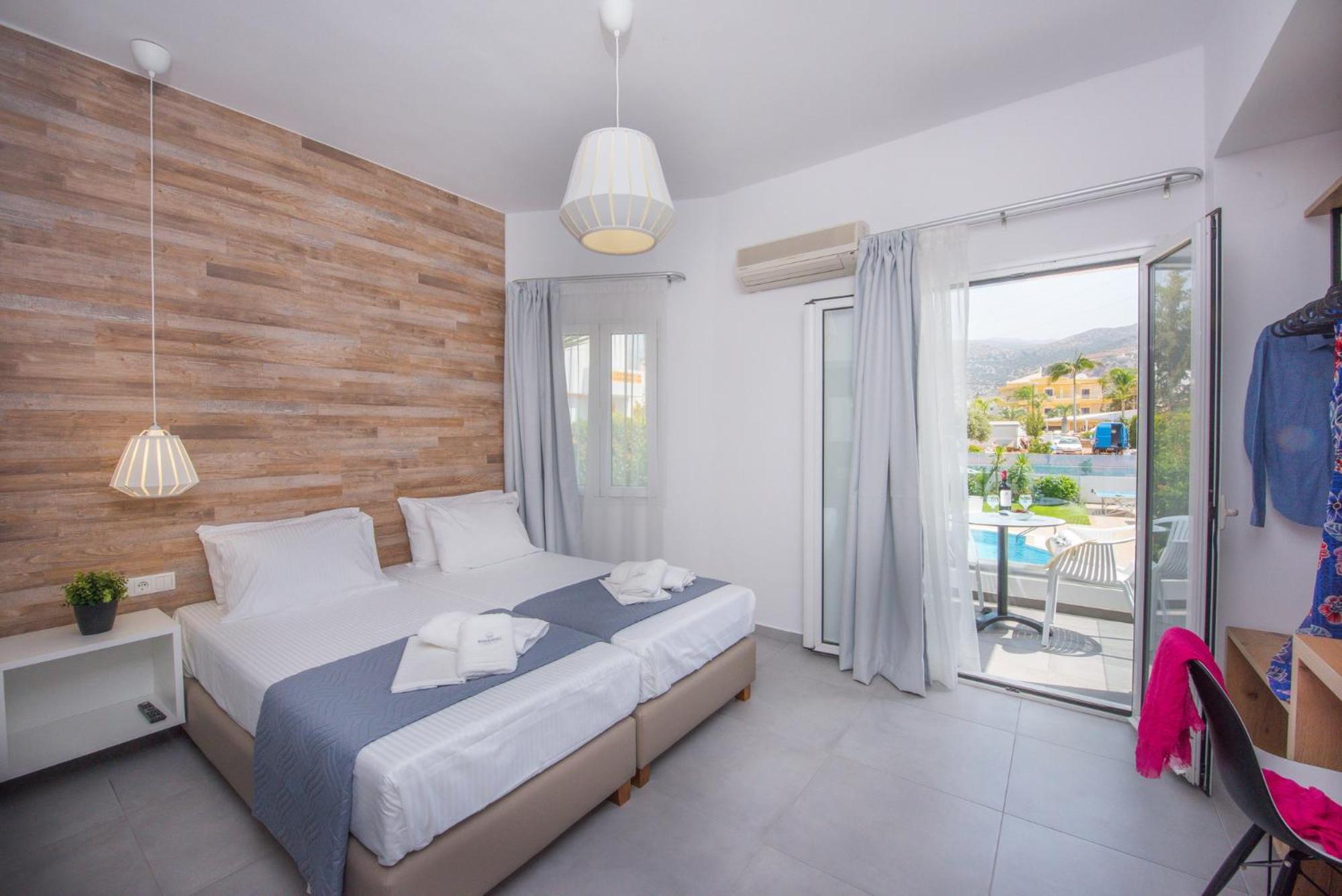 Superior Twin / Double Studio with Pool View