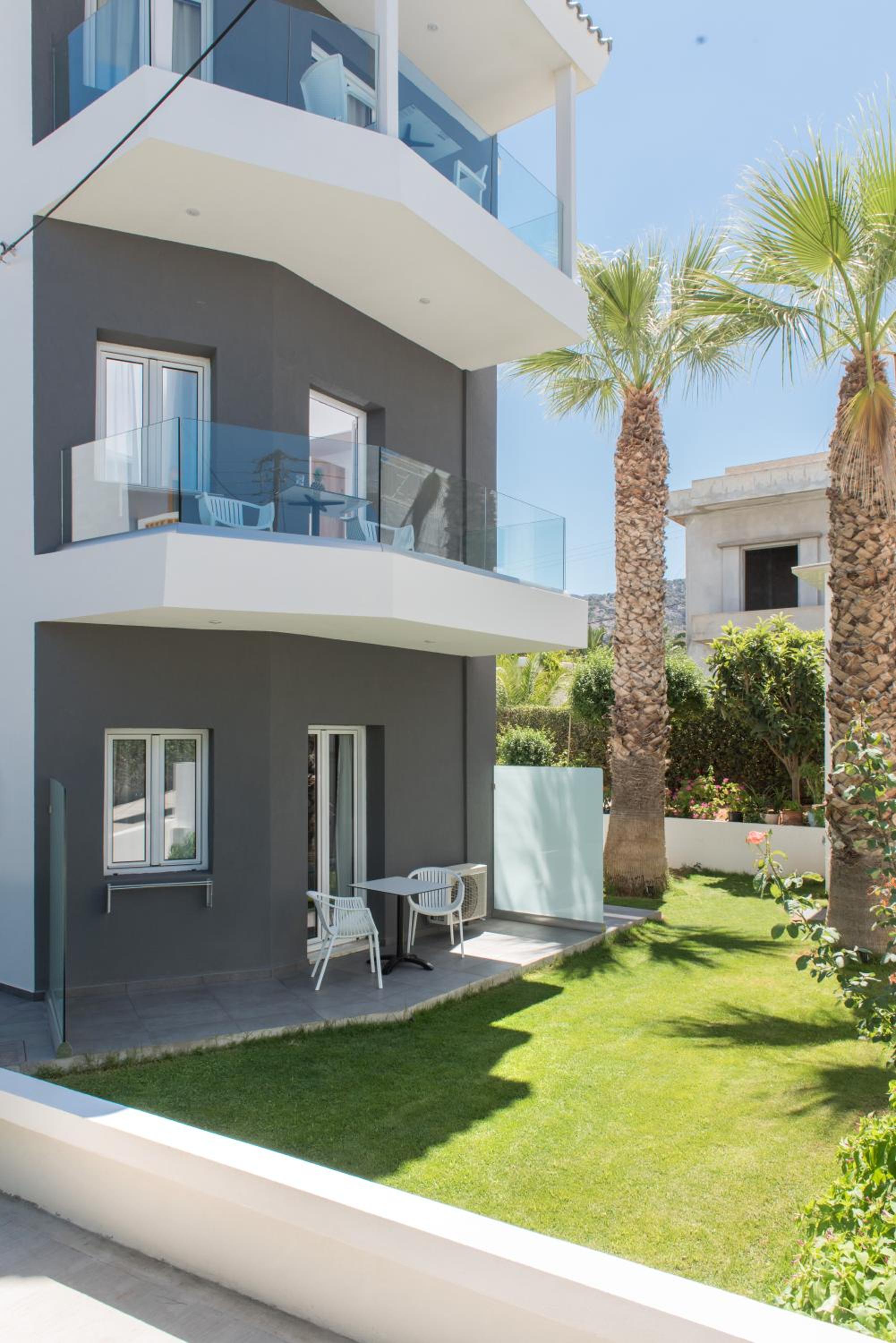 Superior Twin / Double Studio with Garden View - Photo 4