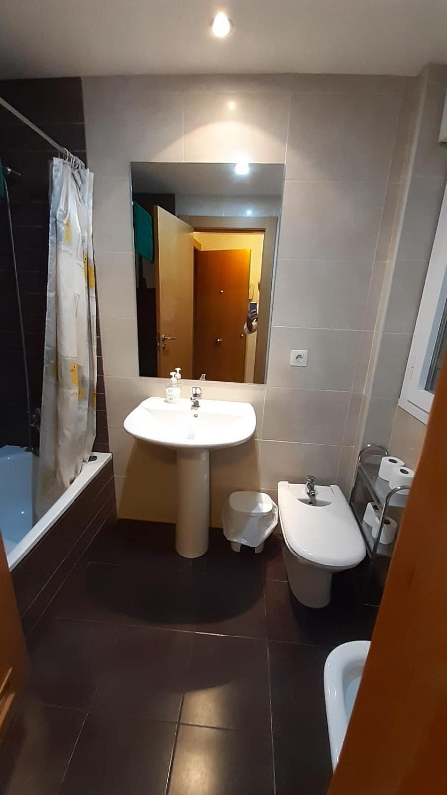 Two-Bedroom Apartment (3-4 Adults) photo 2
