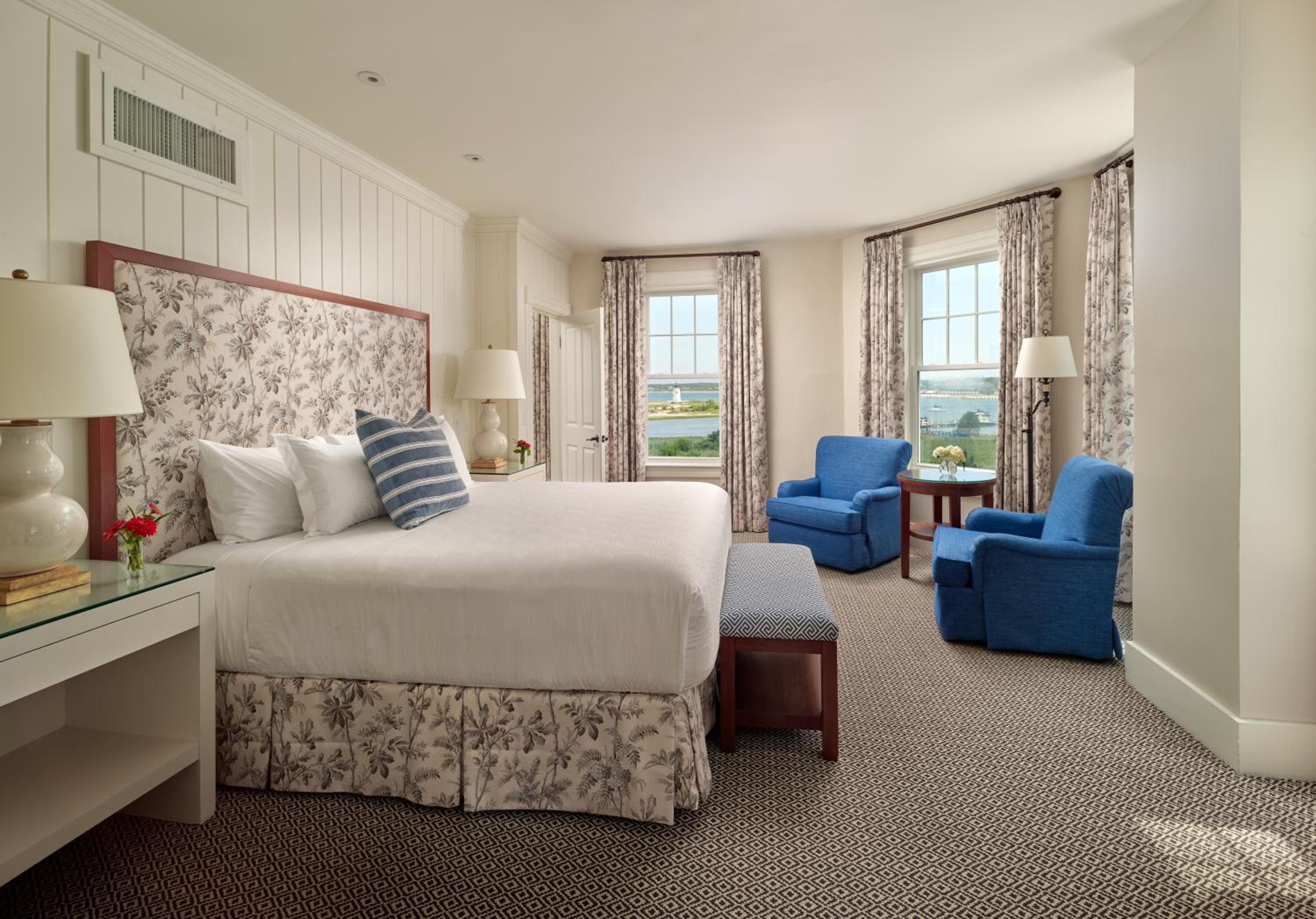 Historic Building Ocean View 1 Bedroom Suite