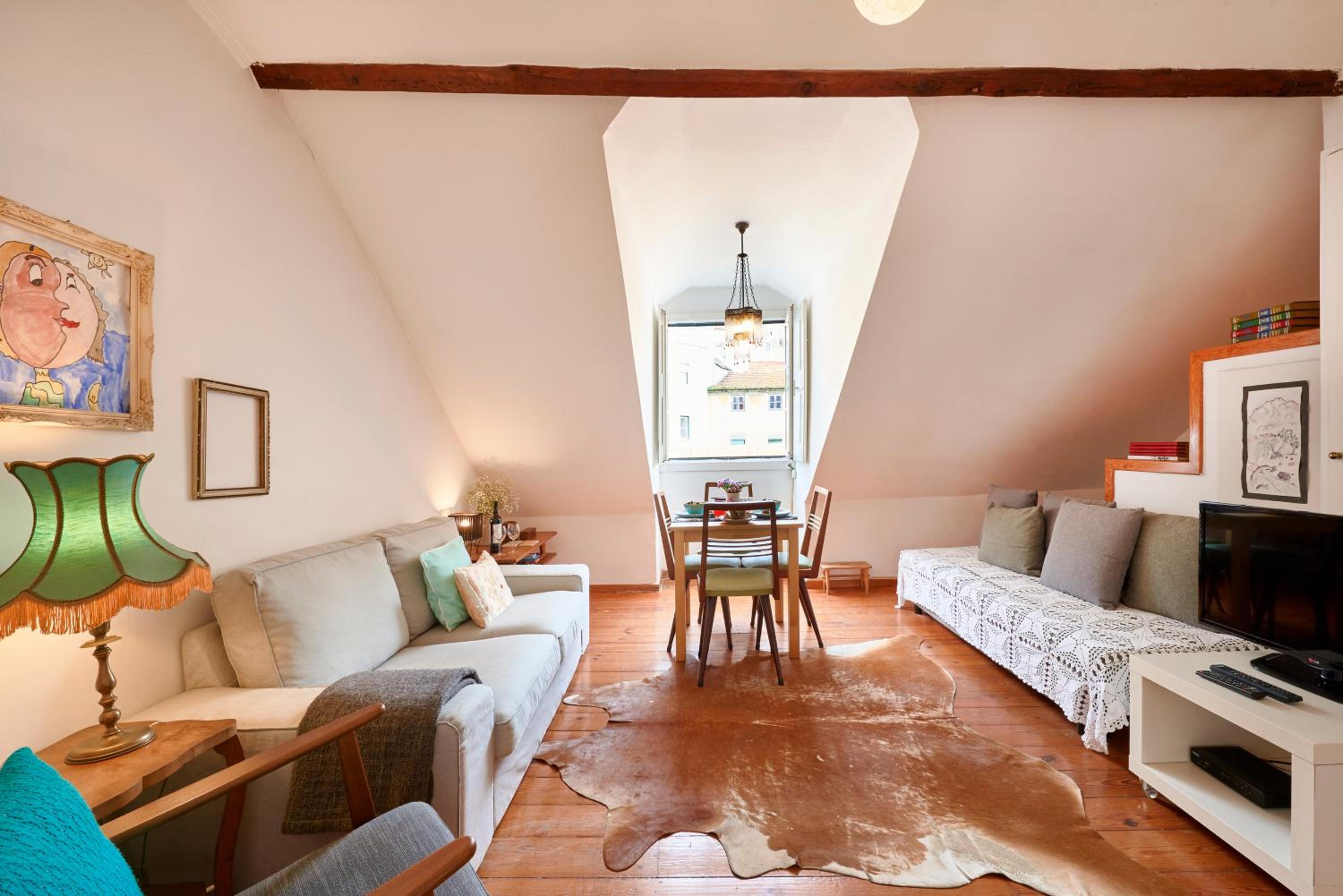 One-Bedroom Apartment - Photo 4