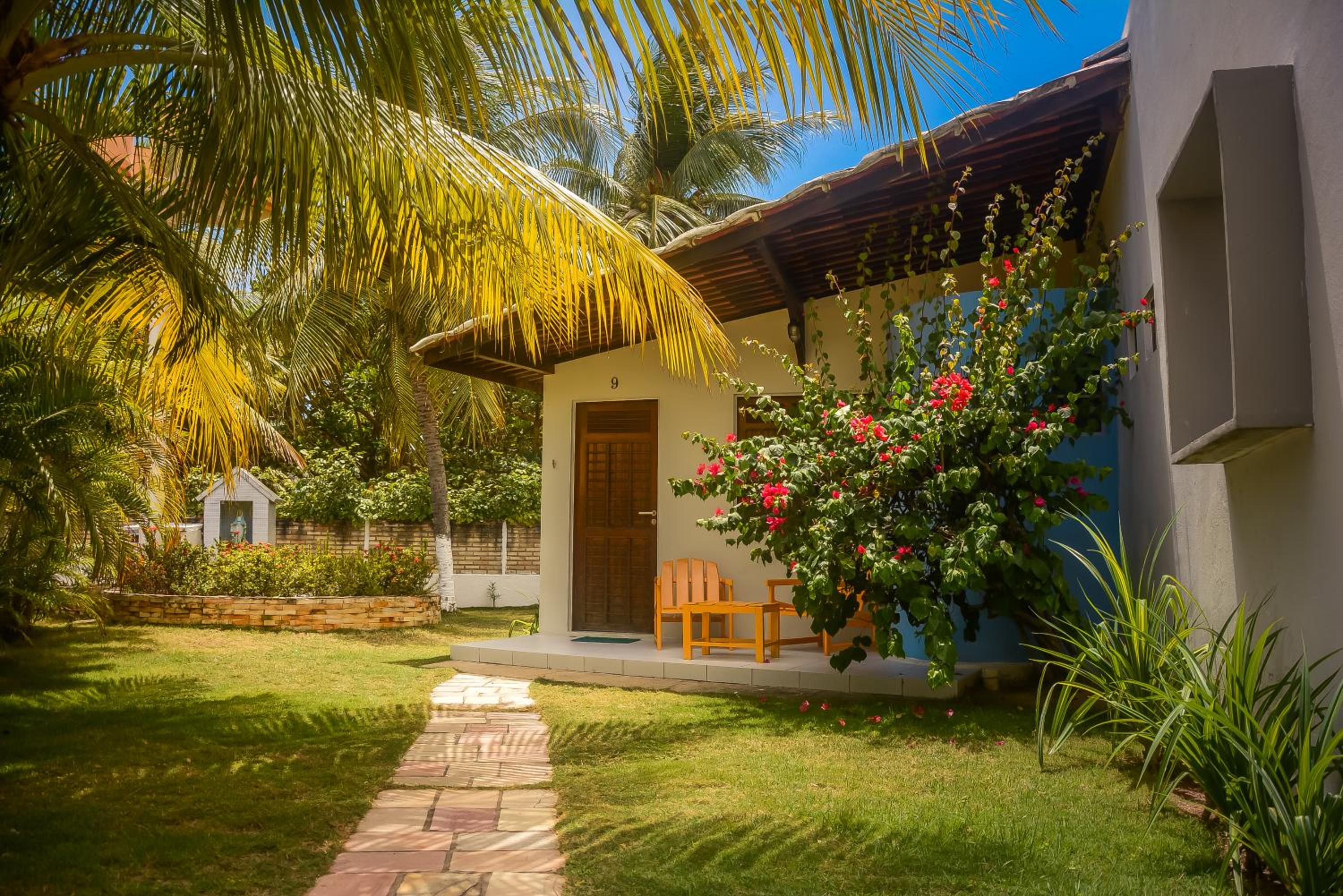 Bungalow (2 Adults) photo 3