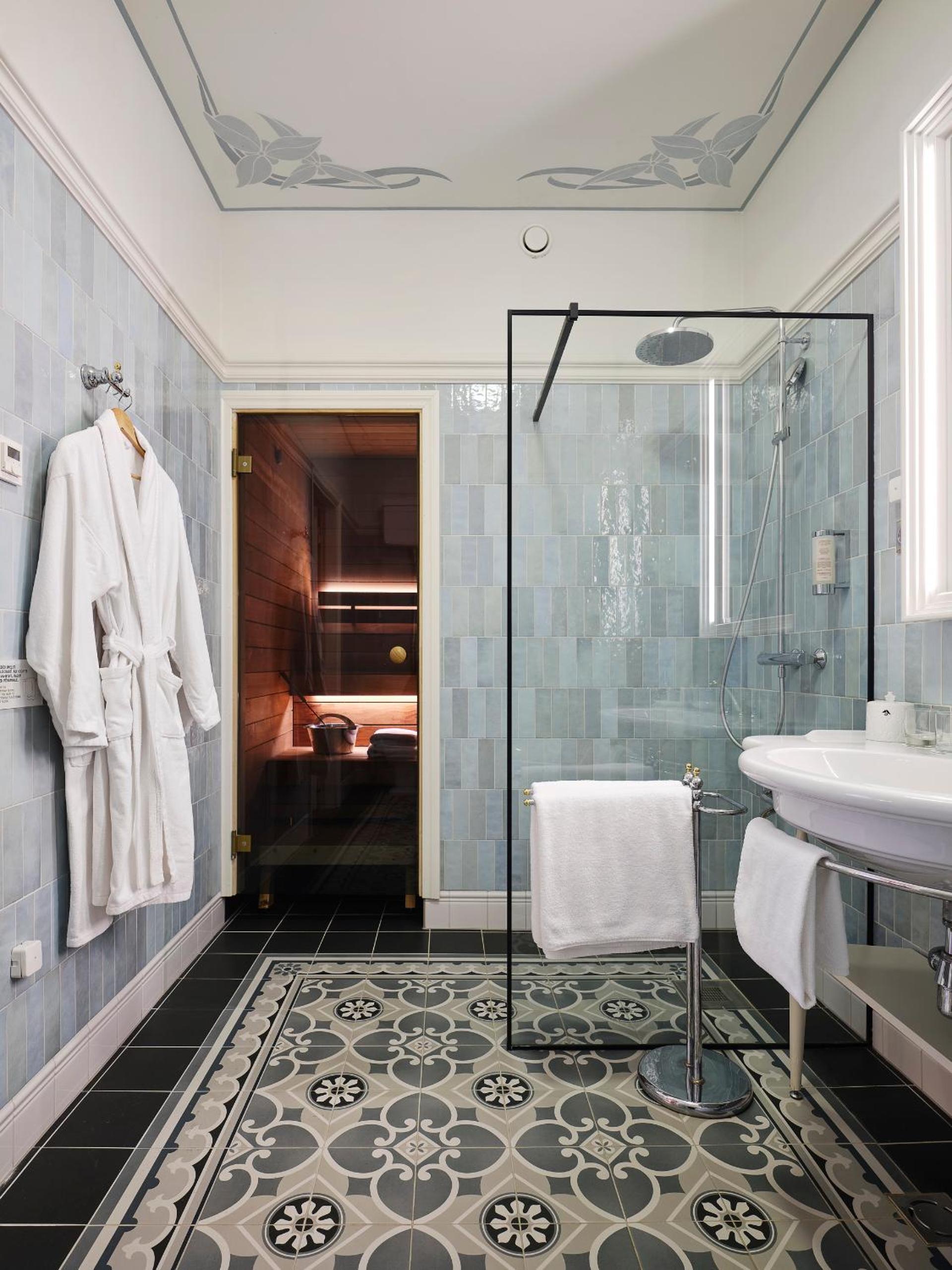 Master´s Floor Suite with Sauna - Photo 10