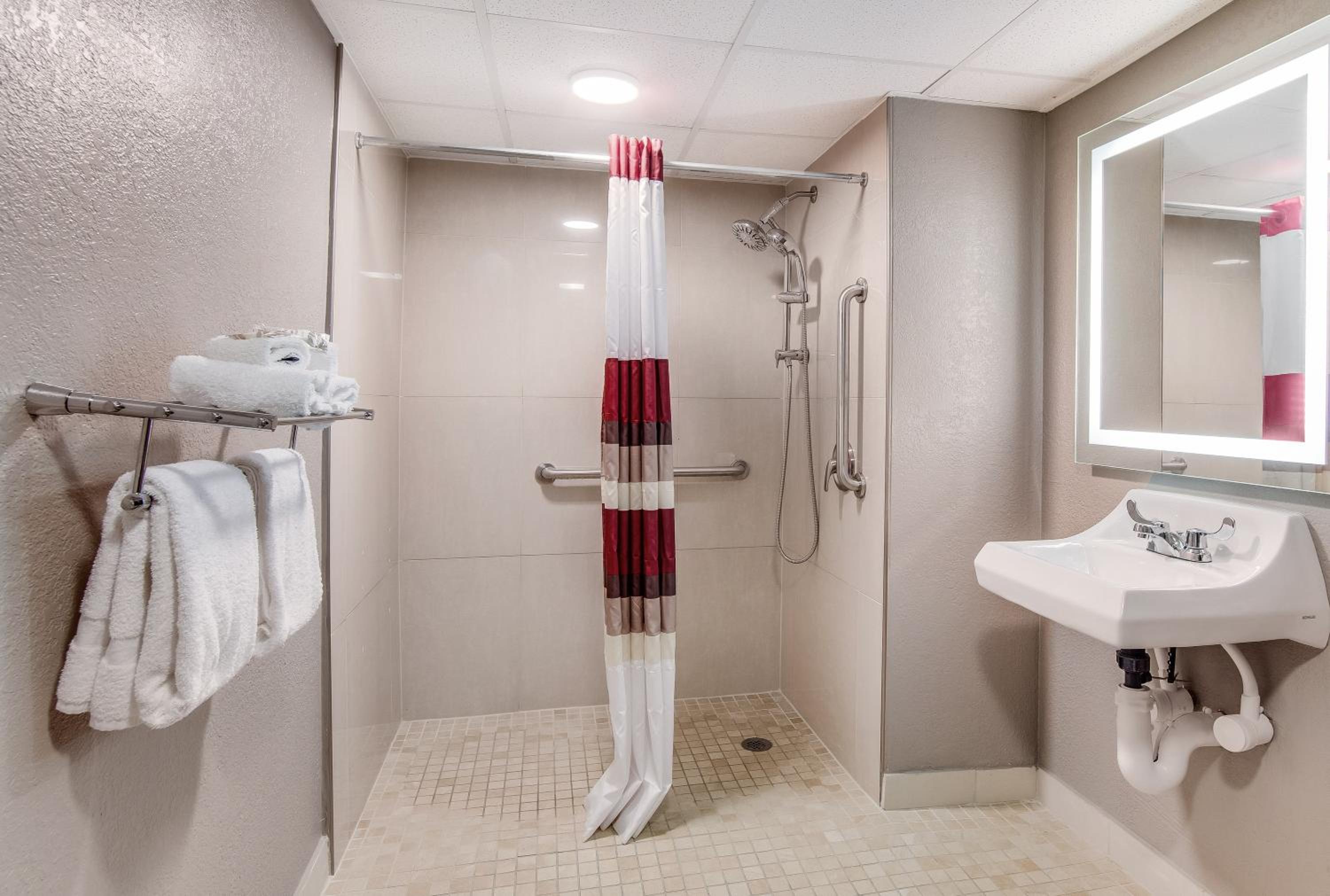 Deluxe Room with Two Queen Beds Disability Access Roll-ln Shower Non-Smoking thumbnail 5