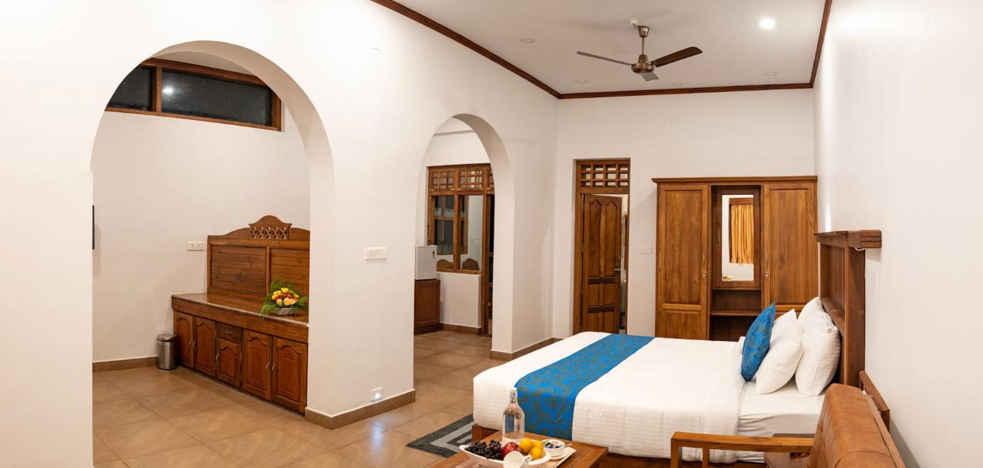 Superior King Room - Photo 1