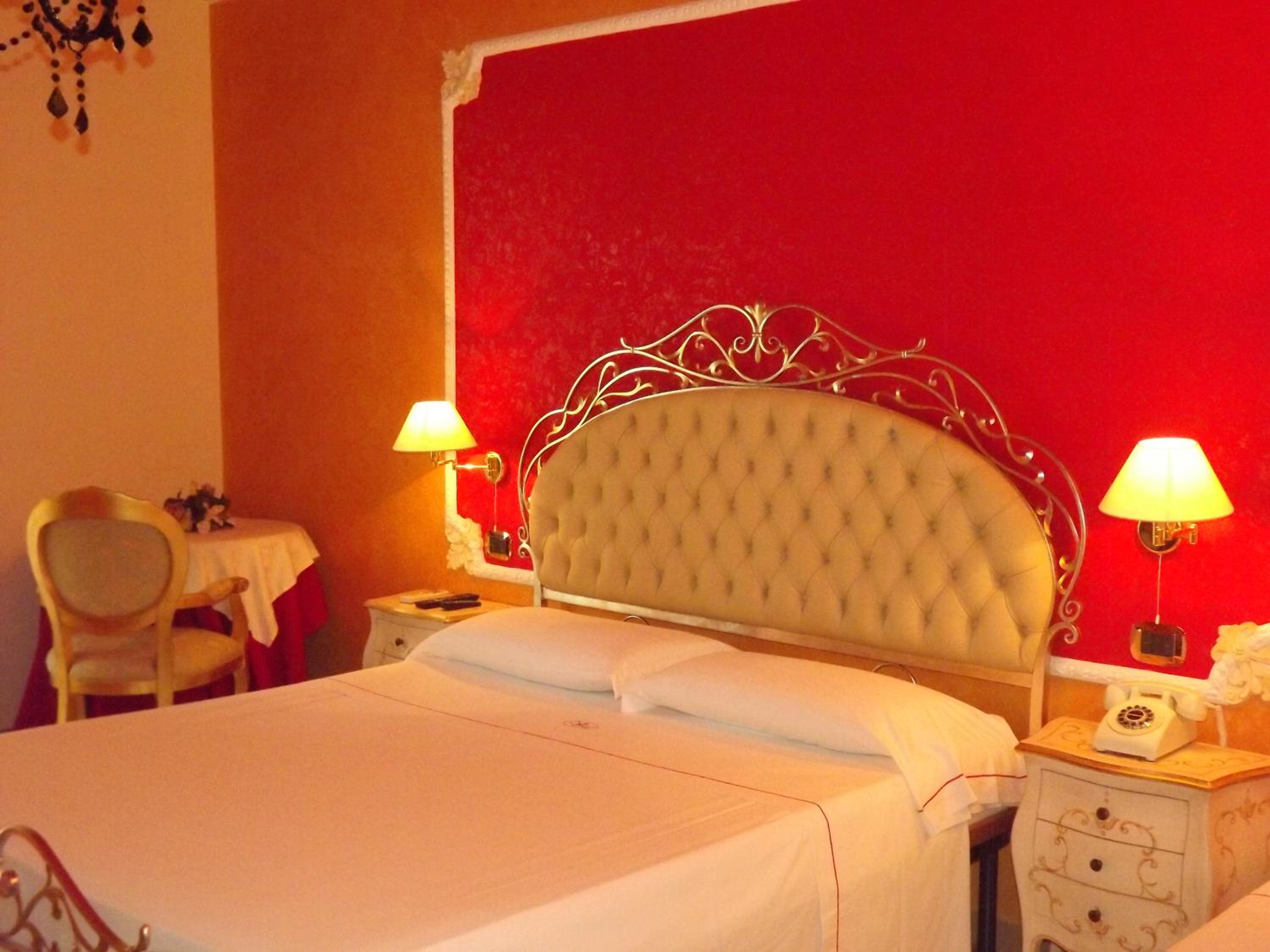 Triple Room - Photo 13