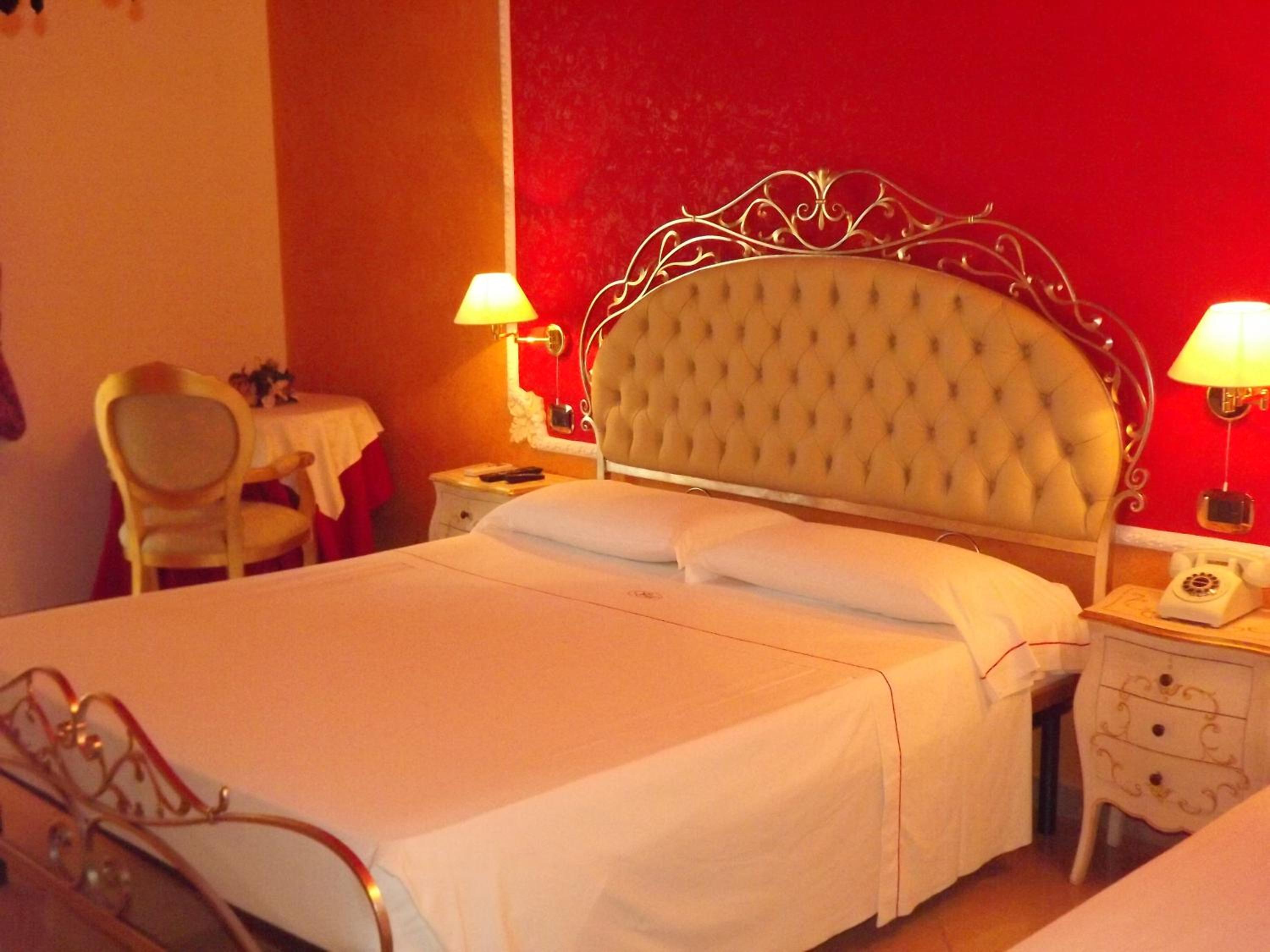 Triple Room - Photo 6