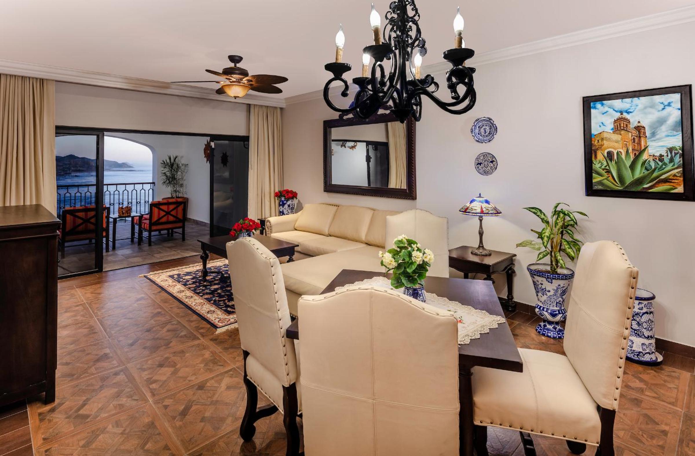 One-Bedroom Suite - Photo 2