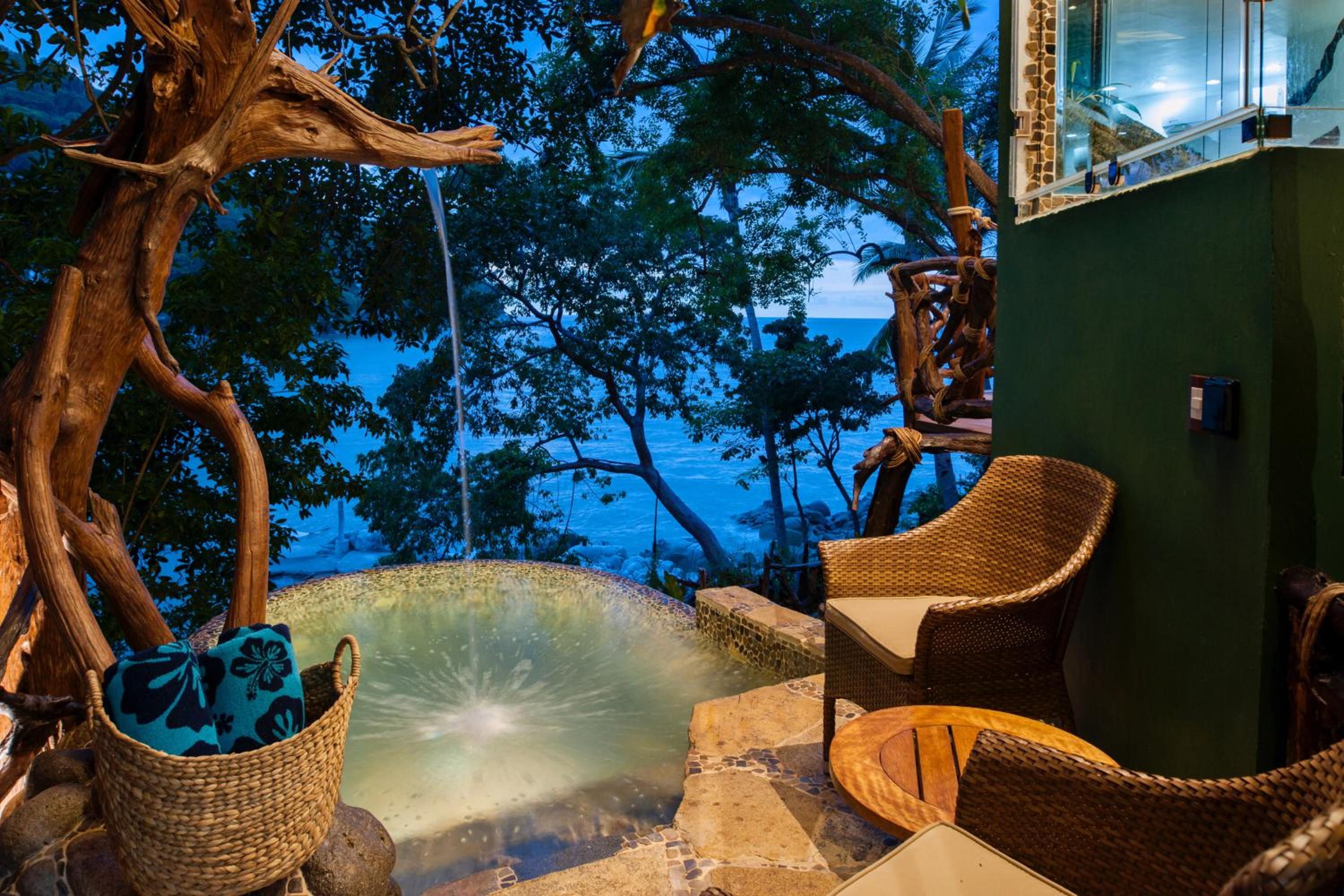 Jungle Love Nest - Photo 6