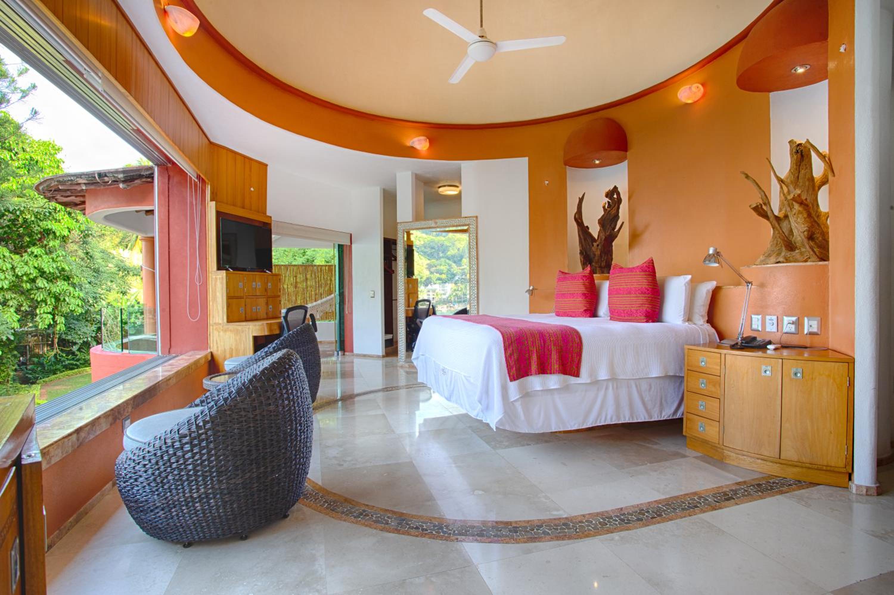 Master Suite Plus - Photo 12