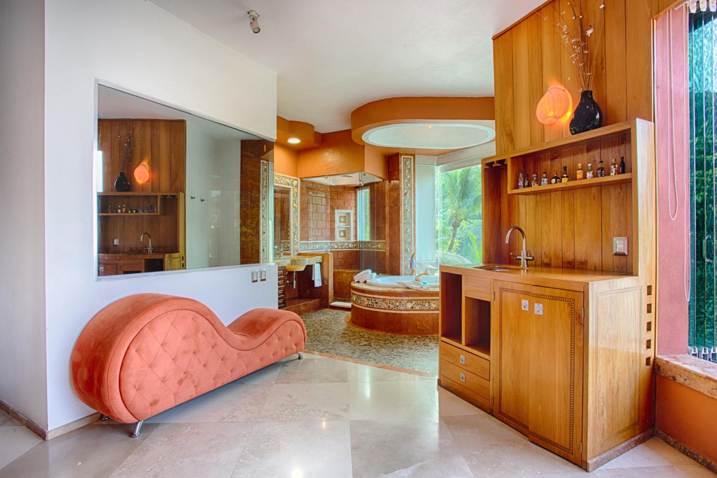 Master Suite Plus - Photo 14