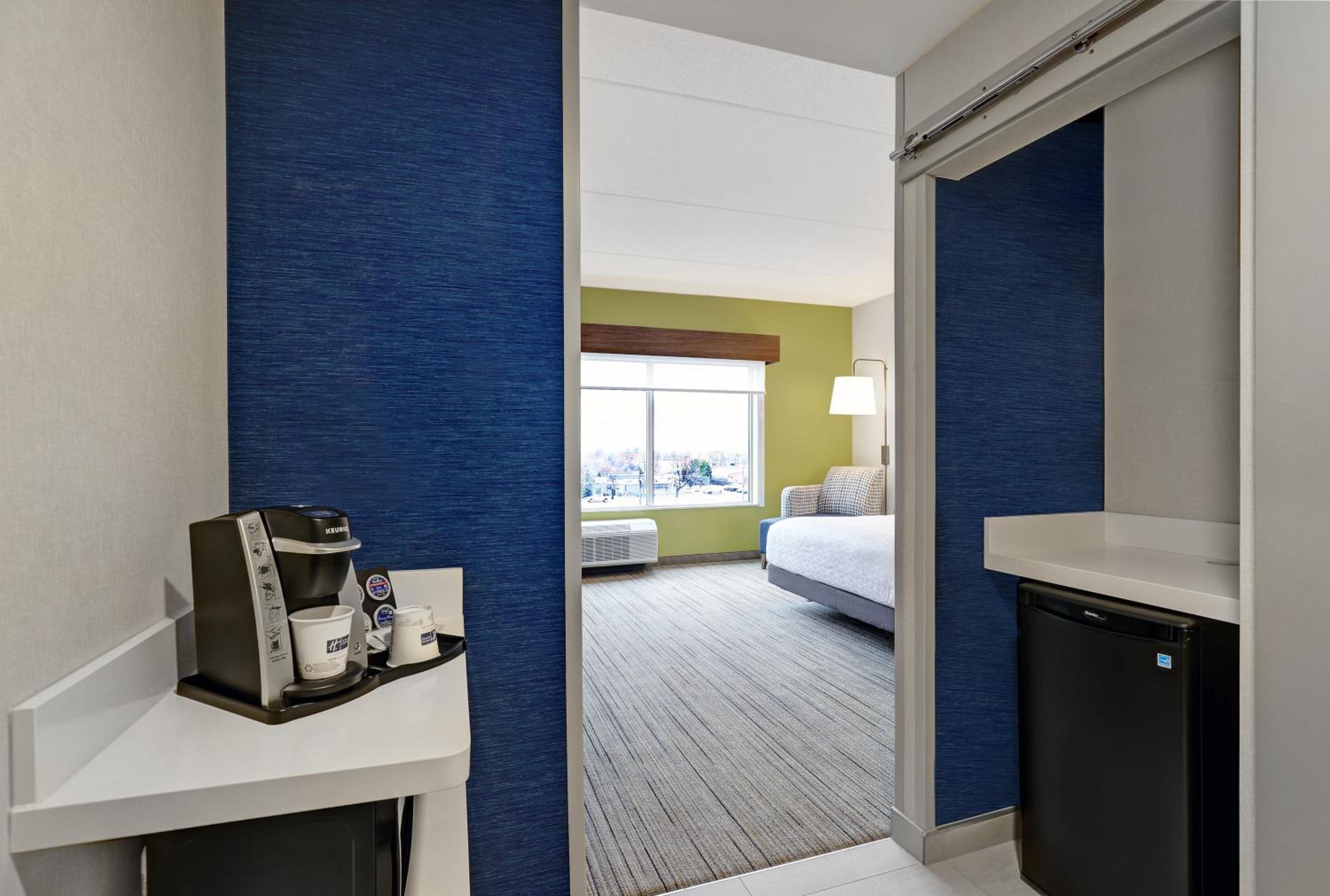 King Suite - Communication Accessible - Photo 6