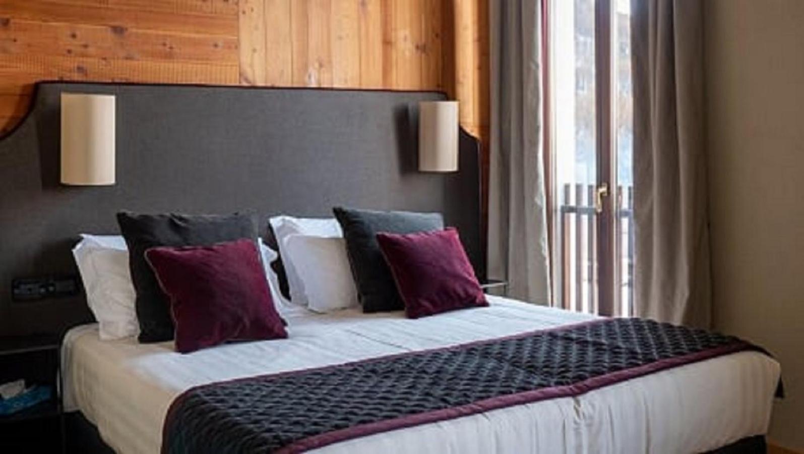 Comfort Double or Twin Room with Mountain View