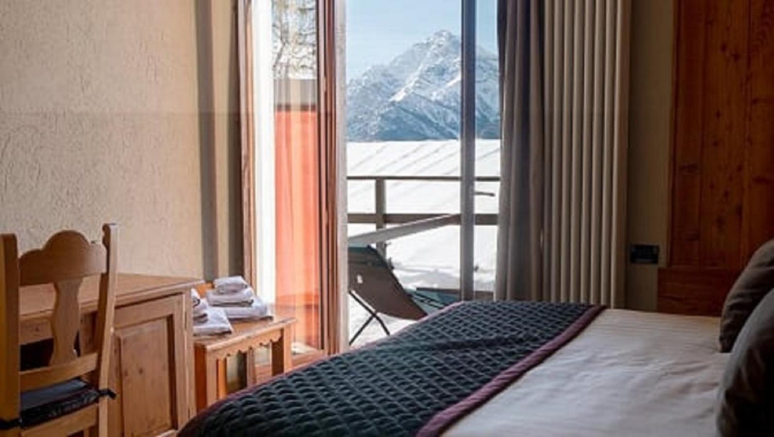 Comfort Double or Twin Room with Terrace and Mountain View photo 2