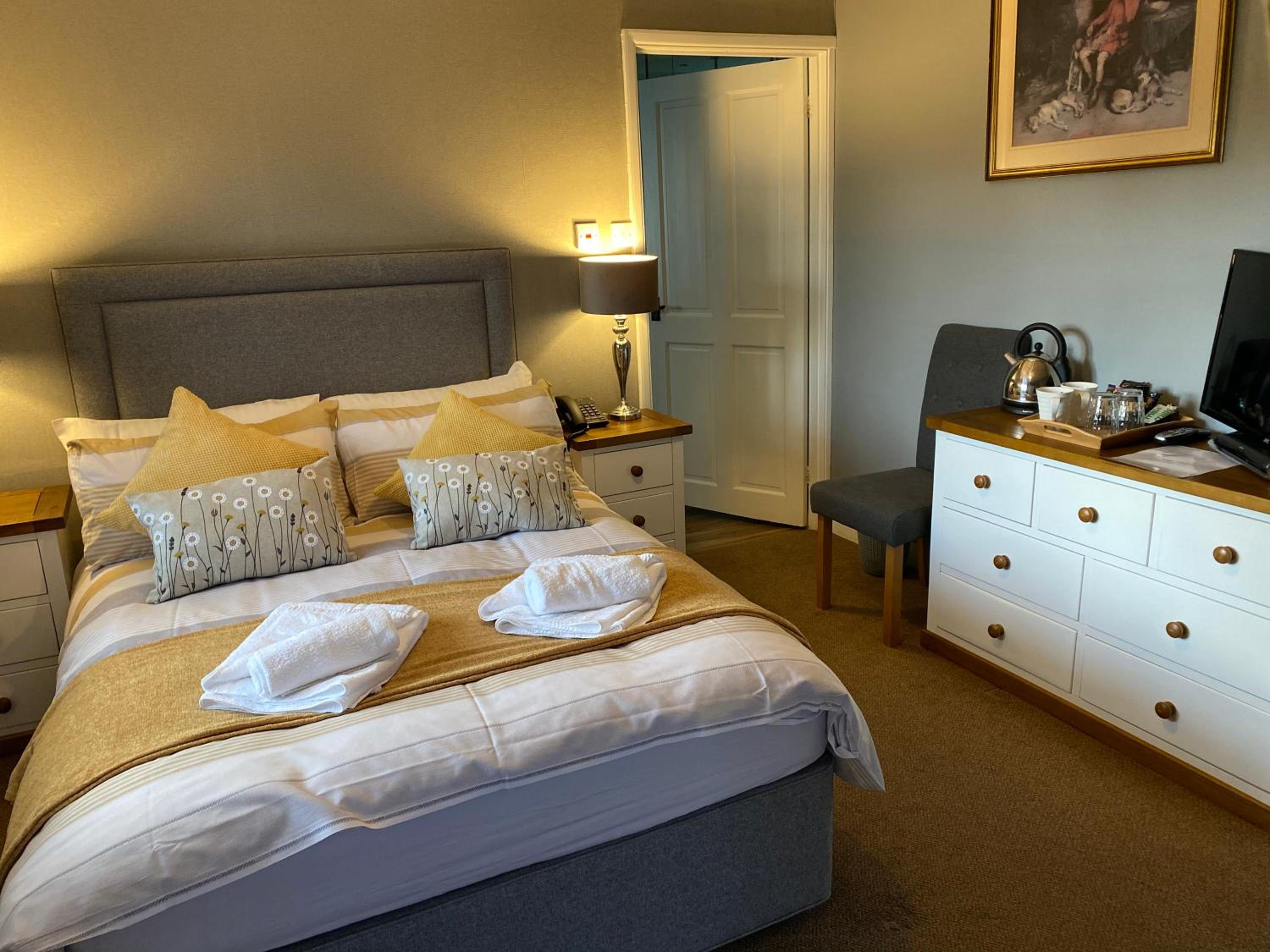 Deluxe Double Room - Photo 13