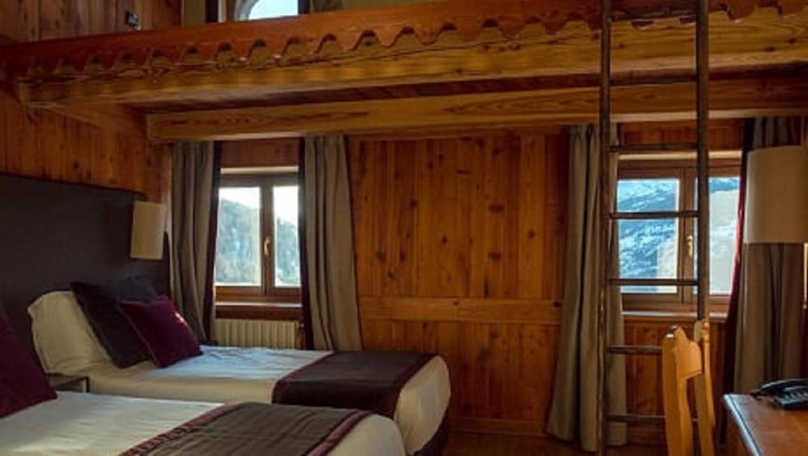 Superior Double Room with Mountain View