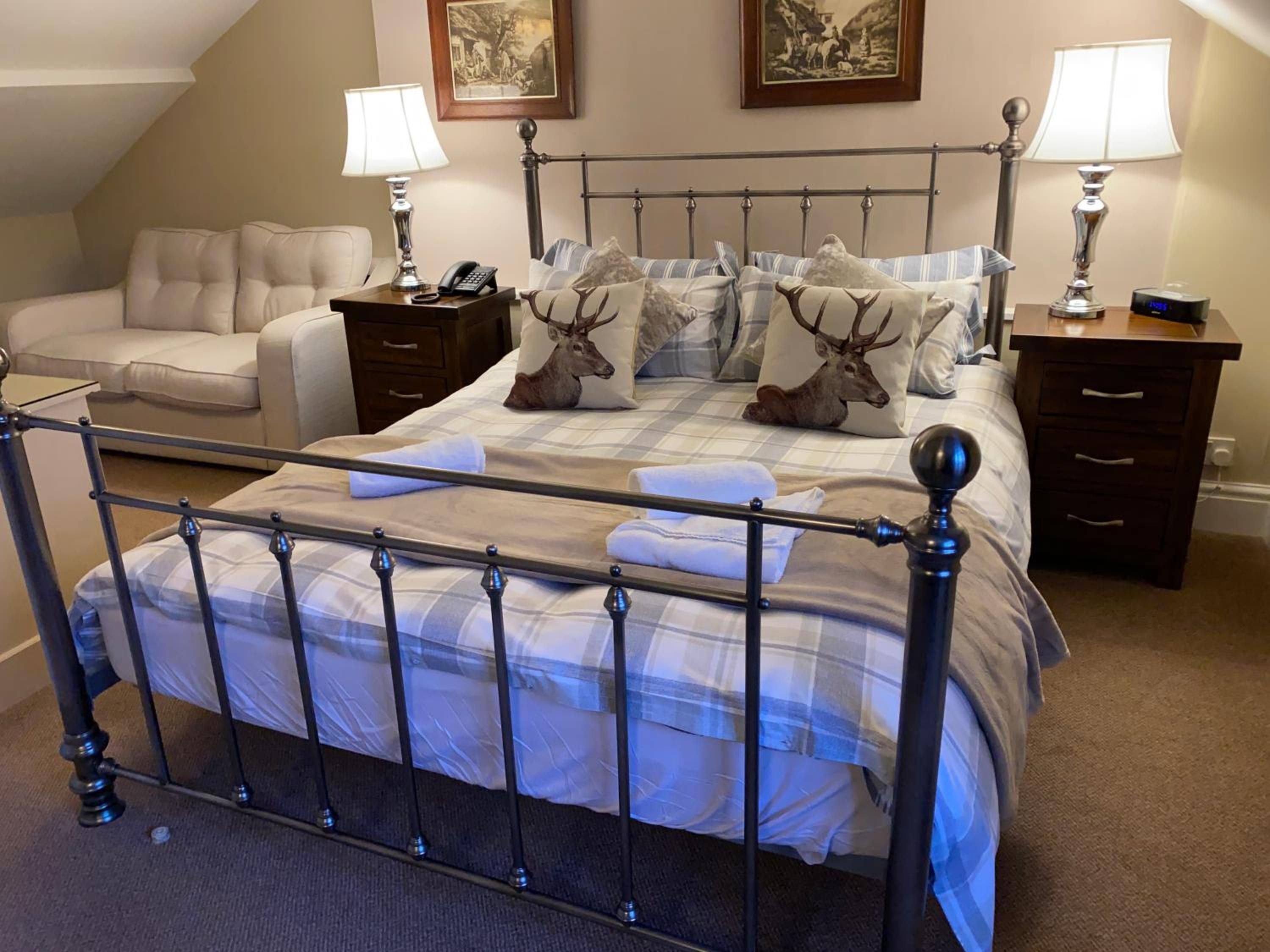 King Suite - Photo 3