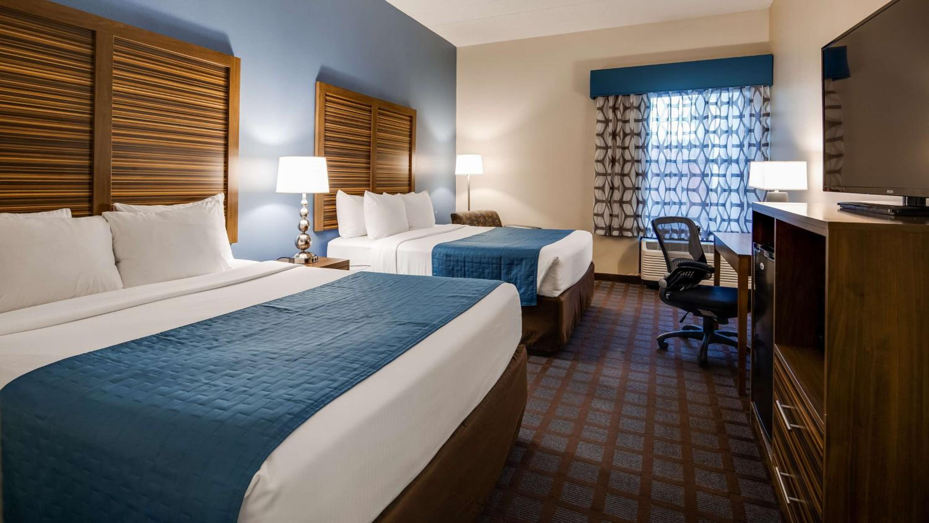 Queen Room with Two Queen Beds - Non-Smoking