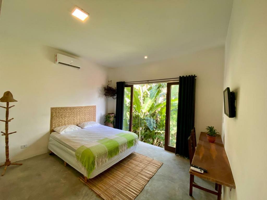 Deluxe Queen Suite - Photo 2