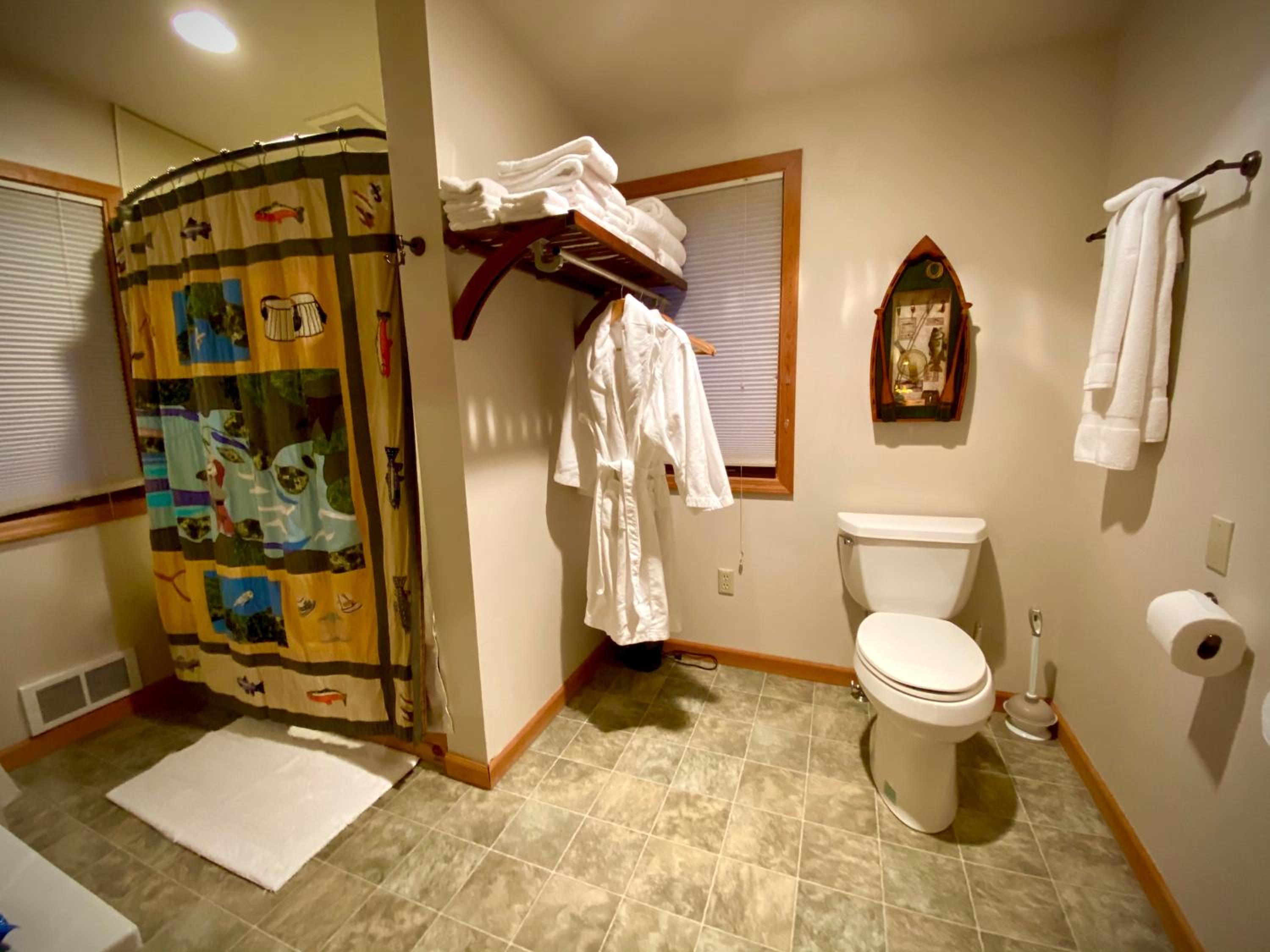 Deluxe King Suite photo 2