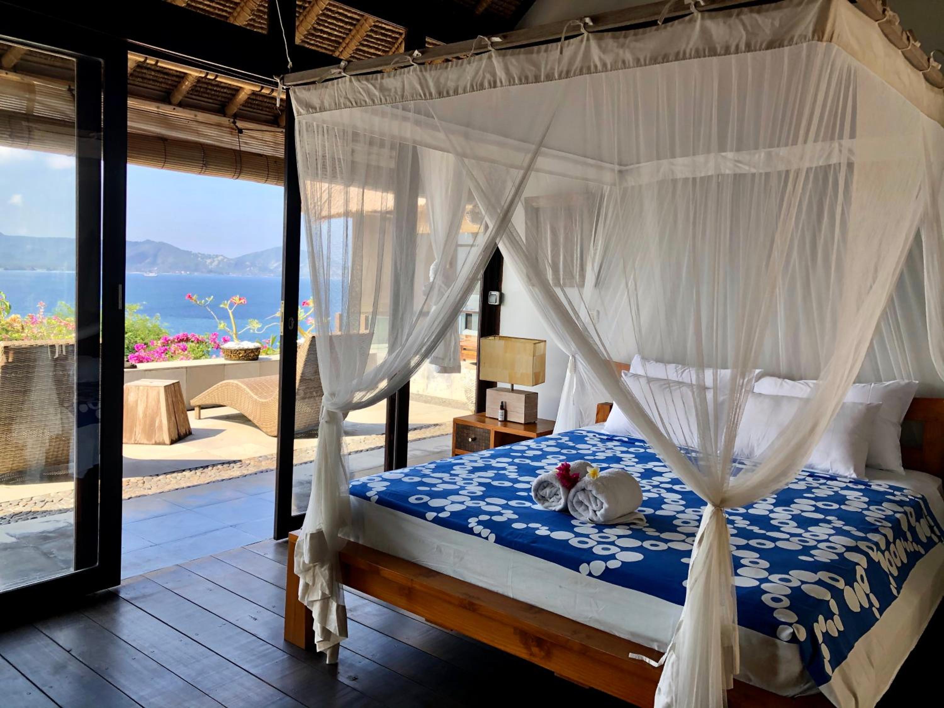 Two-Bedroom Villa - Photo 3