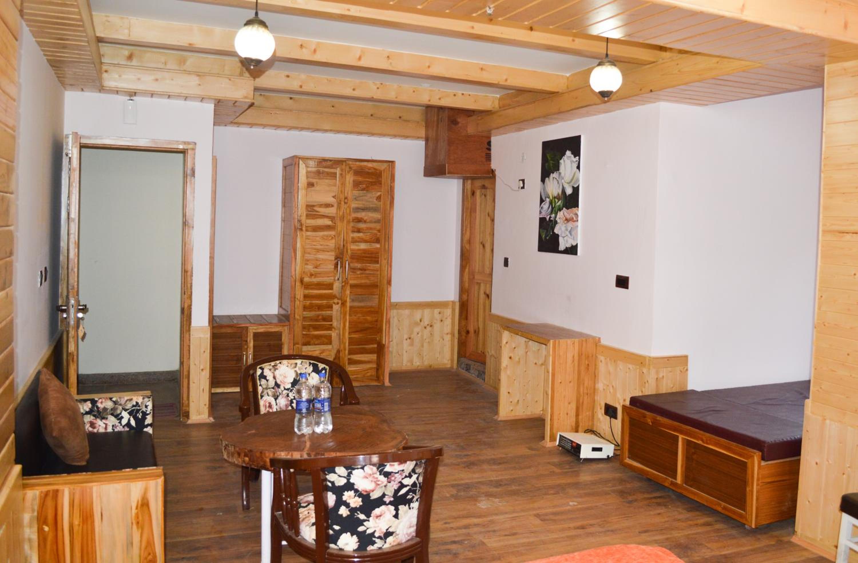 Superior King Room - Photo 21