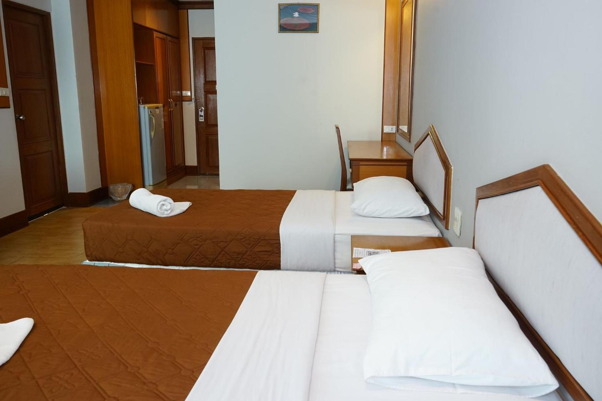 One-Bedroom Apartment - Photo 6