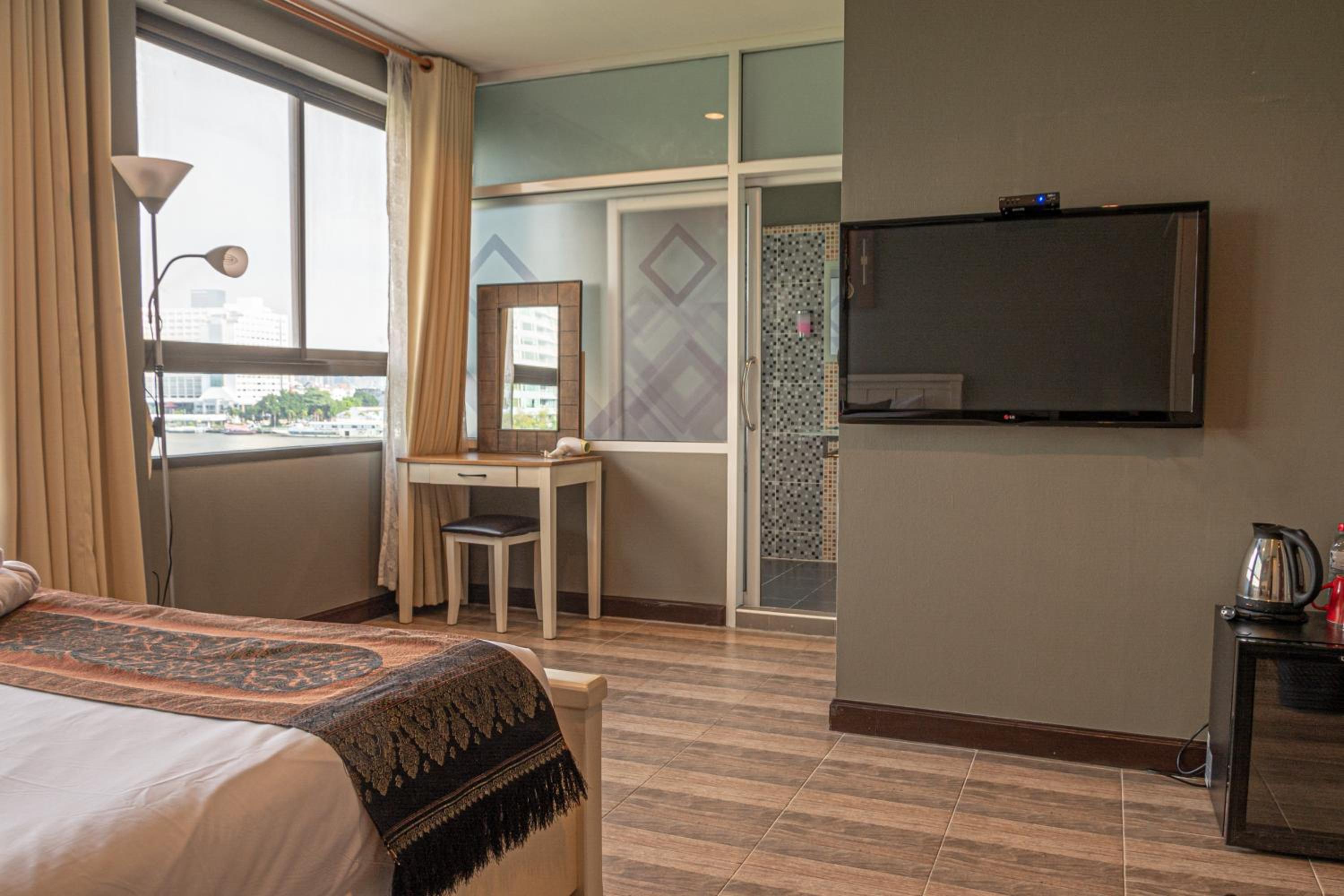 Deluxe Room - River View