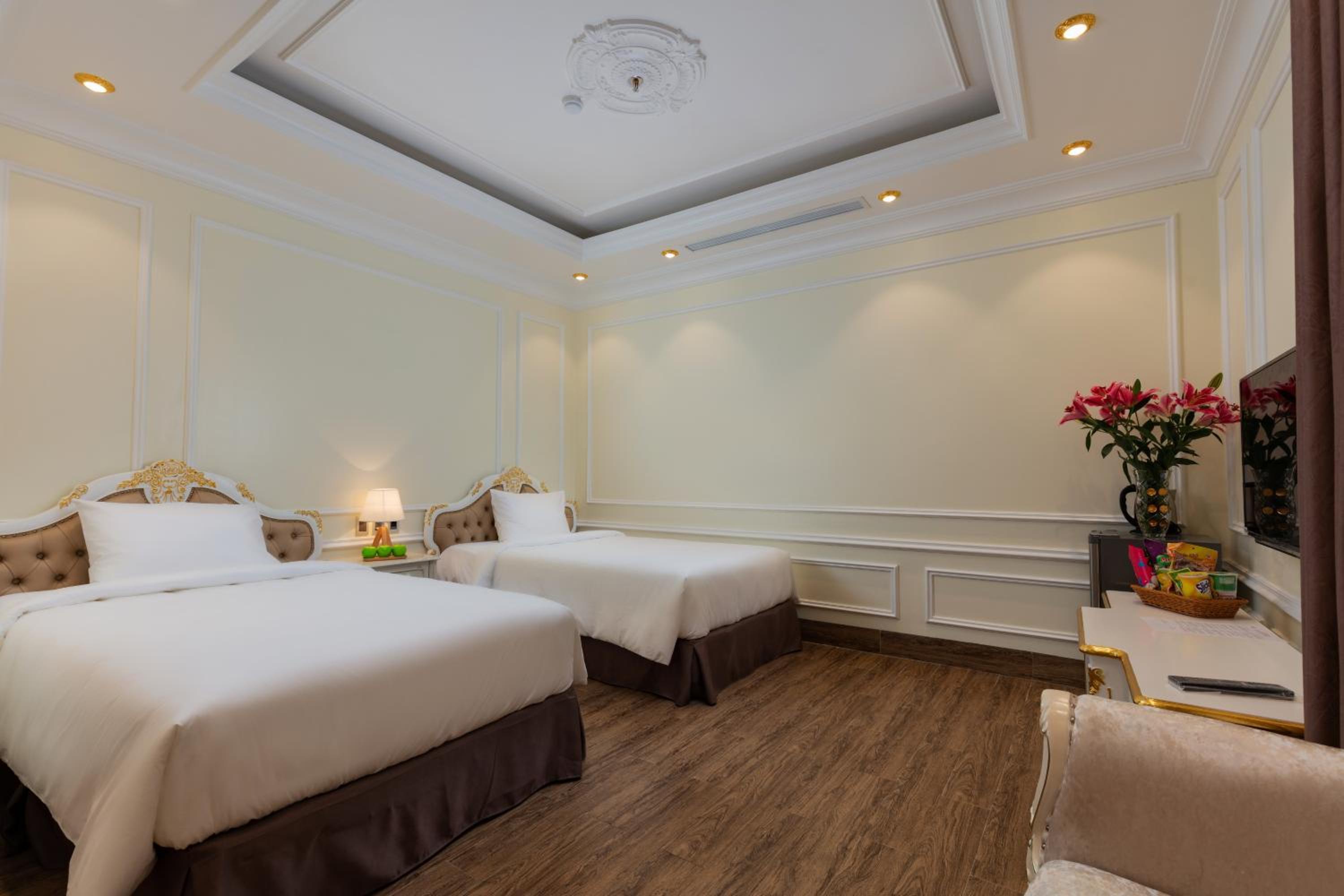 Deluxe Twin Room - Photo 2