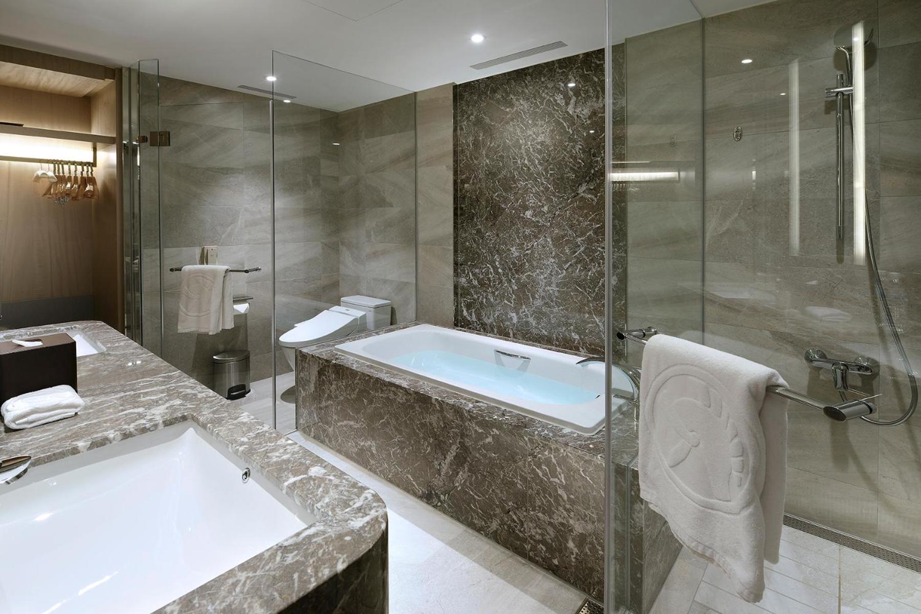 Elite Twin Room - Photo 2