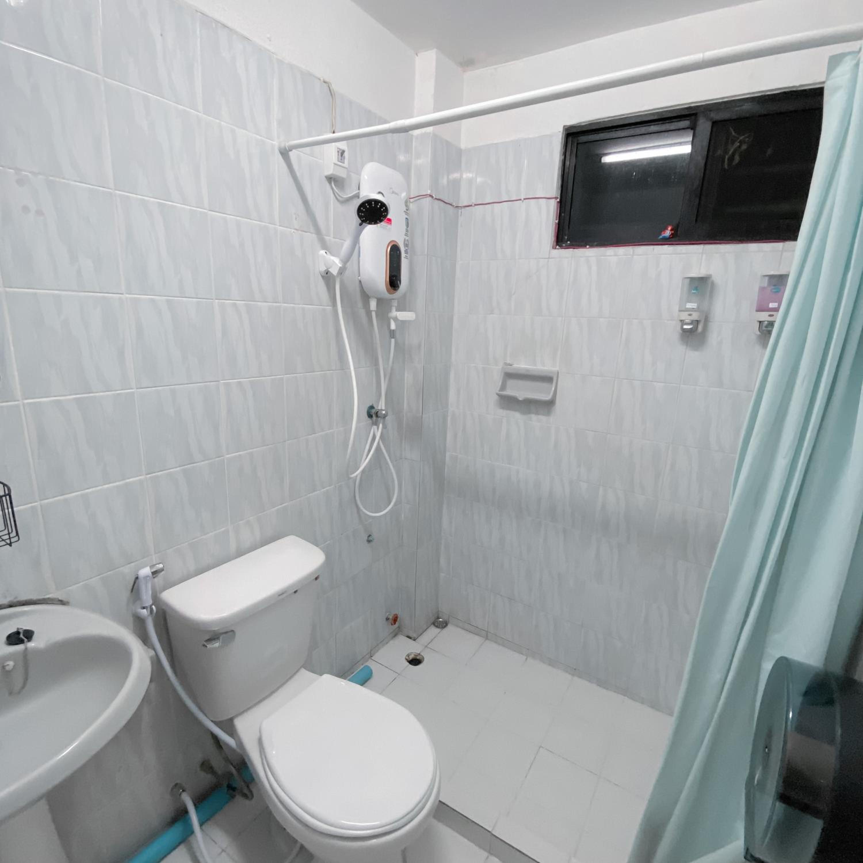 Budget Double Room - Photo 2
