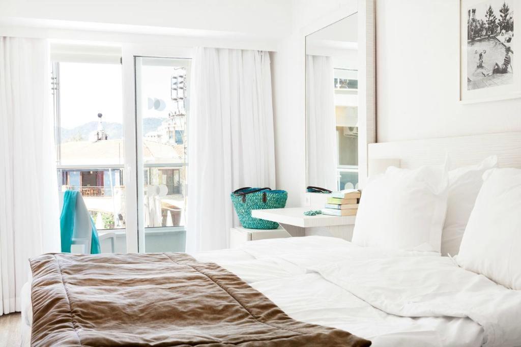 Double or Twin Room with Garden View