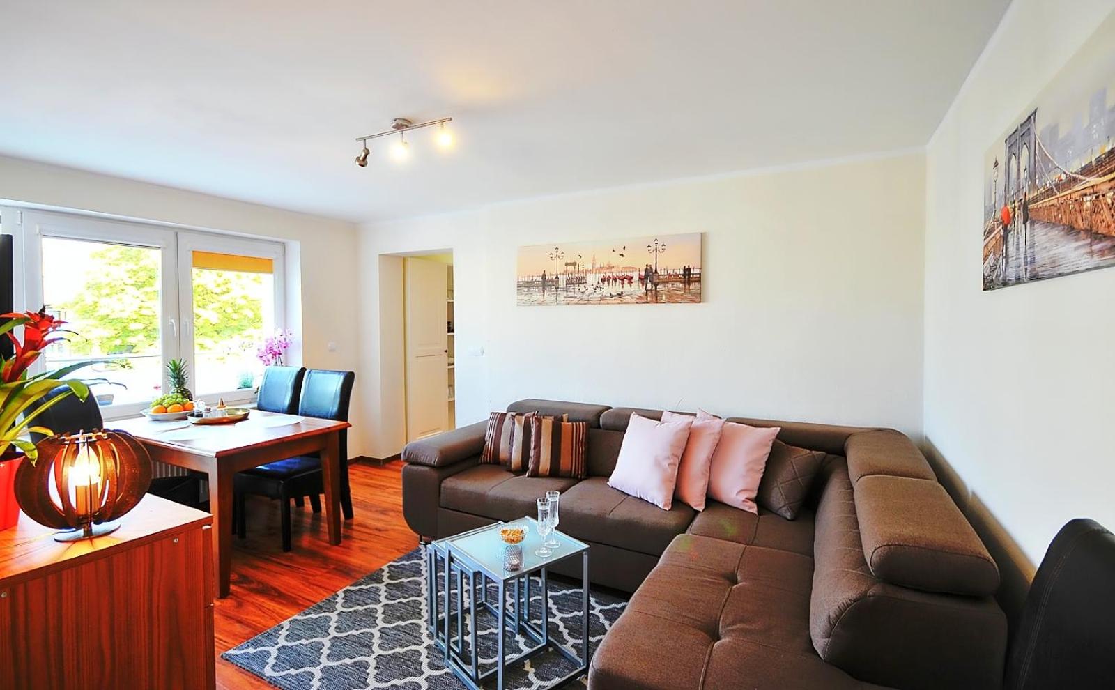 Apartment with Balcony photo 2
