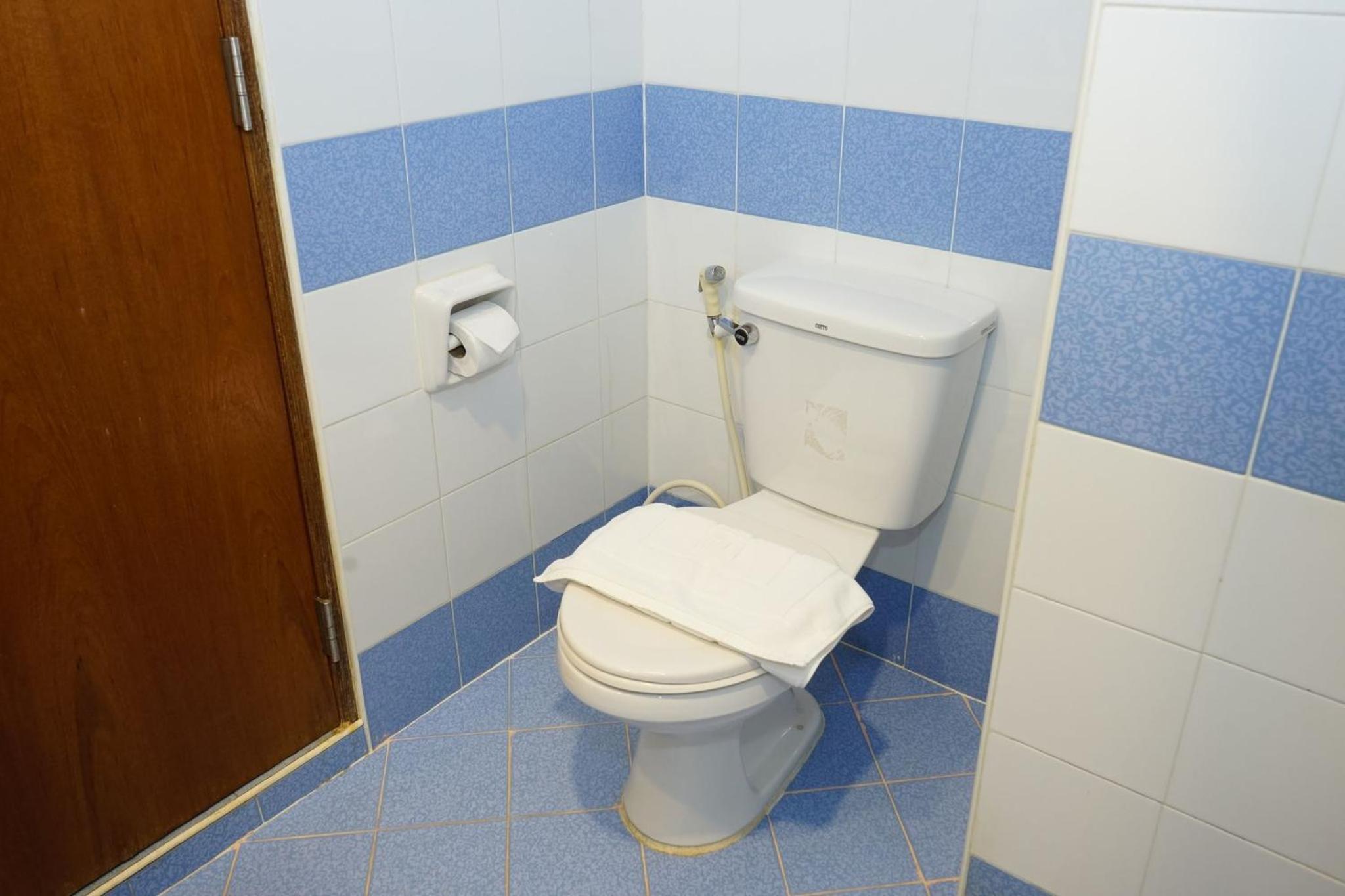 One-Bedroom Apartment - Photo 12