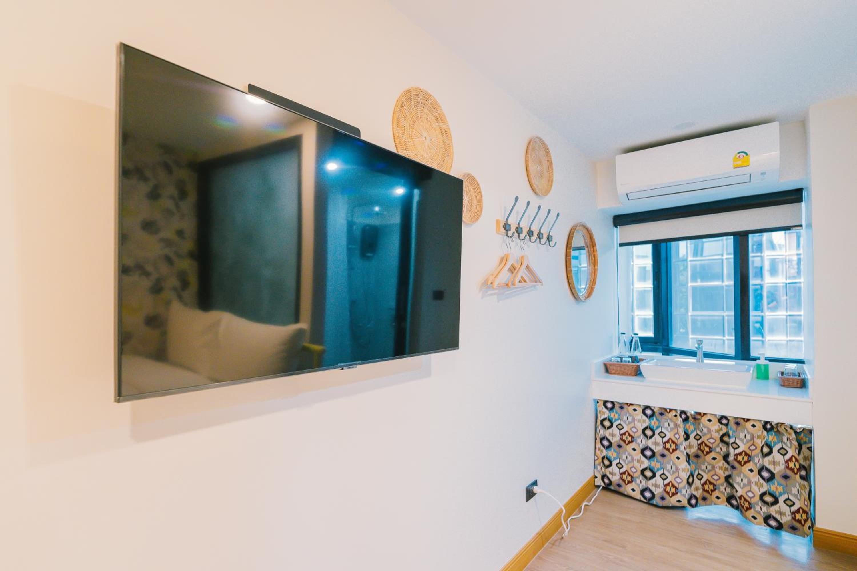 Small Double Room - Photo 9