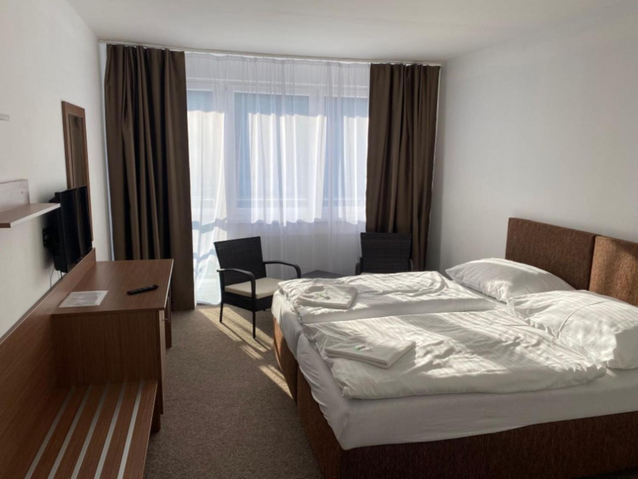 Double or Twin Room - Photo 1