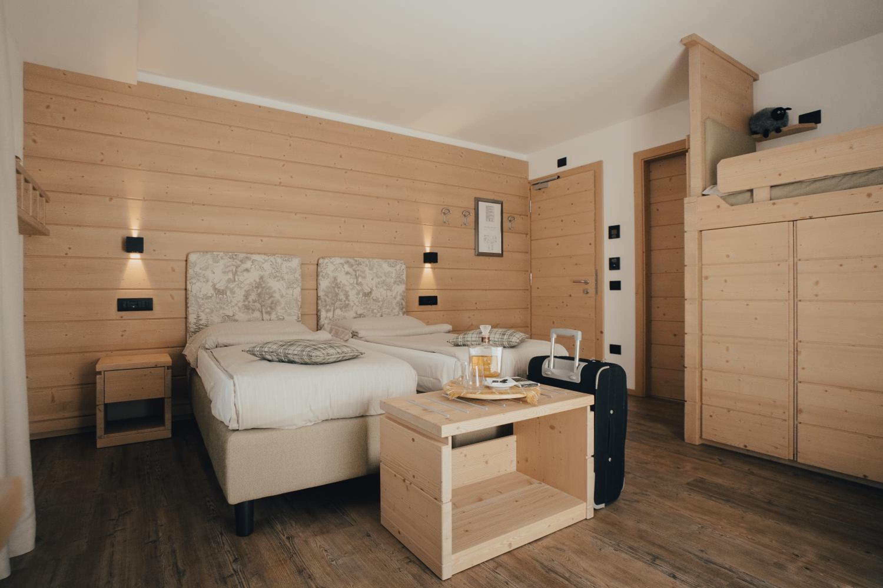 Deluxe Double or Twin Room photo 1
