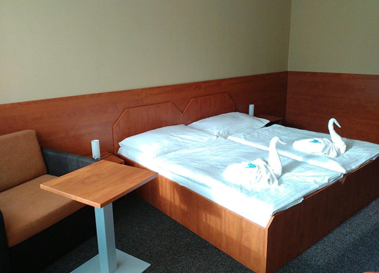 Double or Twin Room - Photo 2