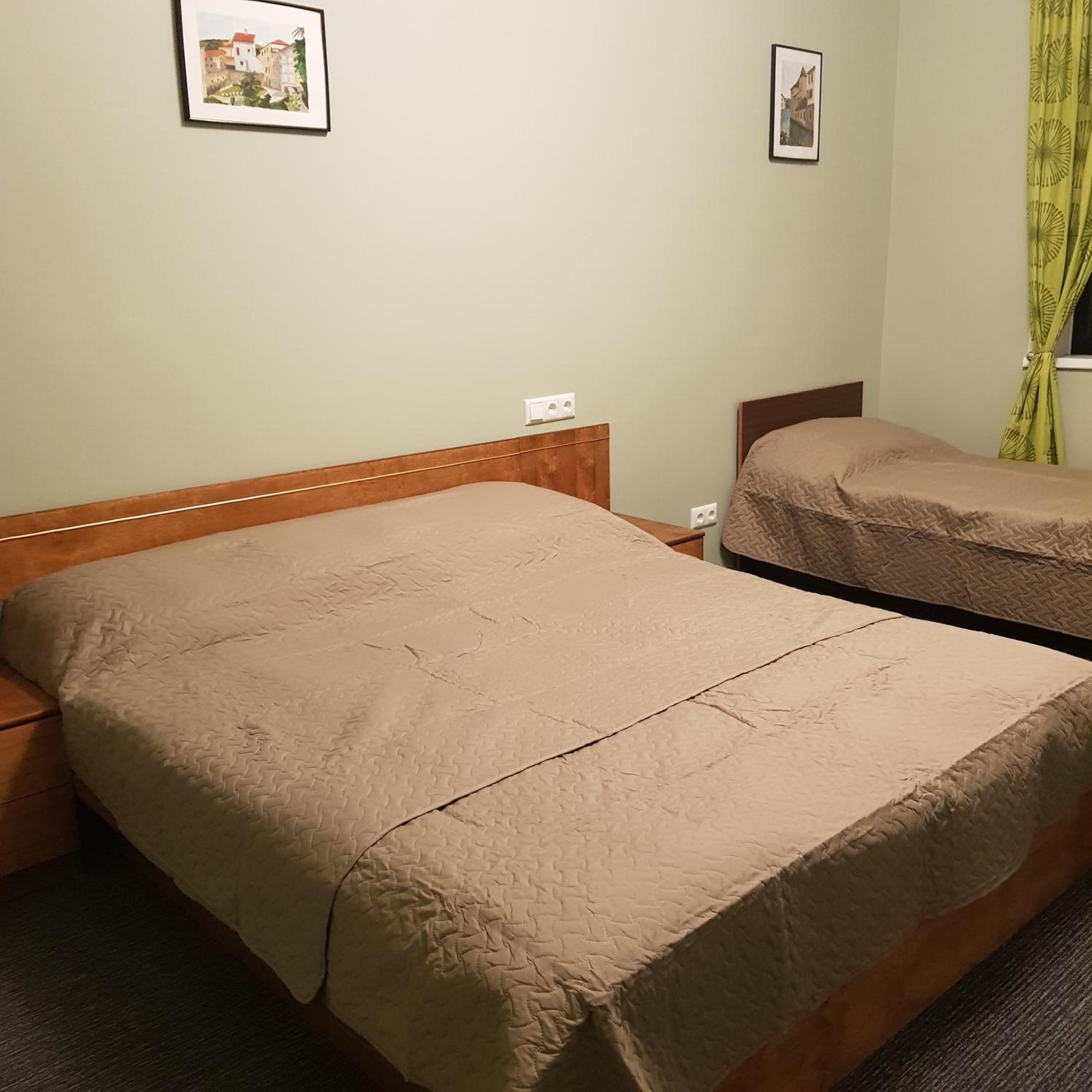 Comfort Triple Room with Shower photo 1