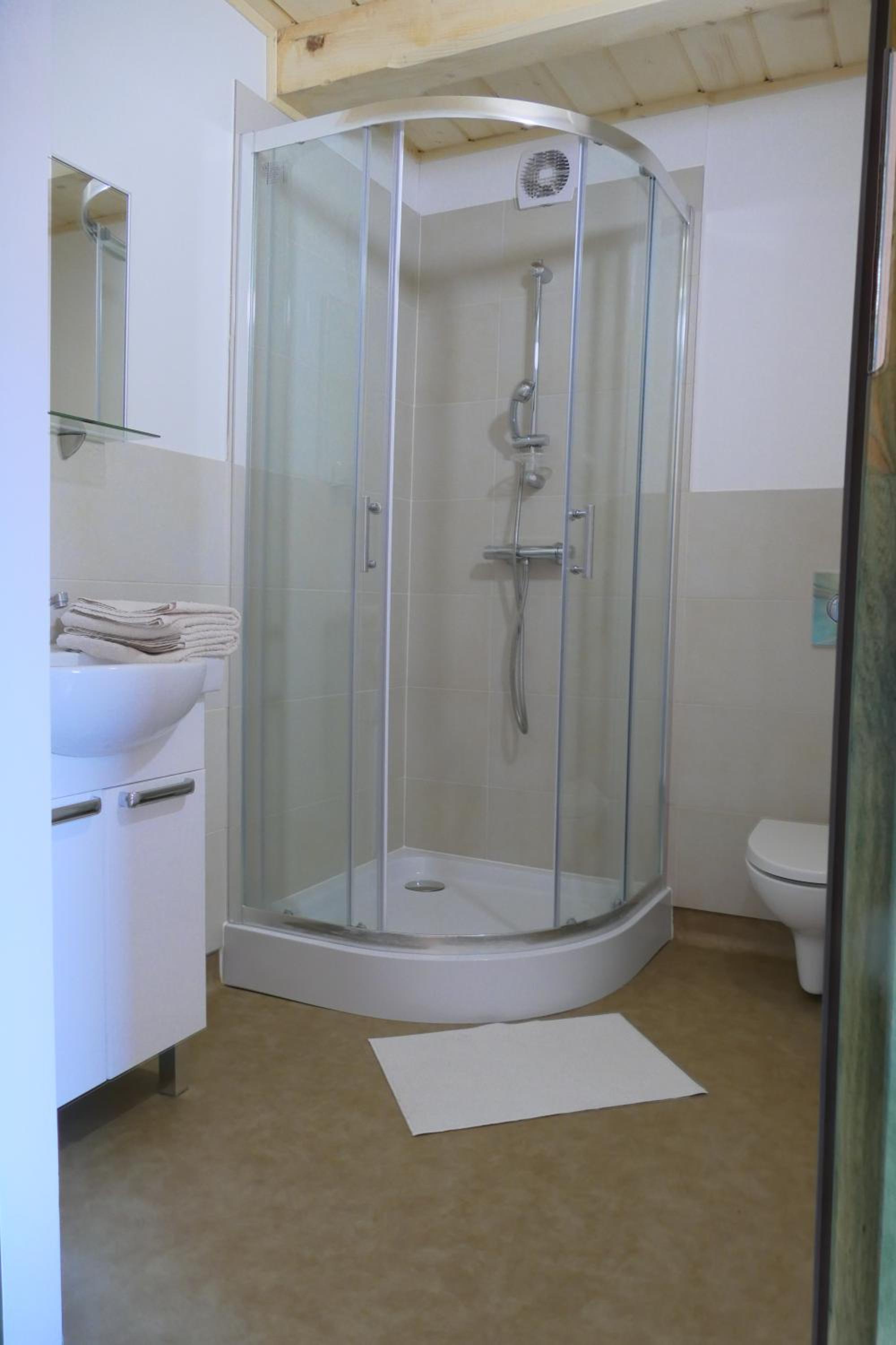 Double Room with Mountain View - Photo 6