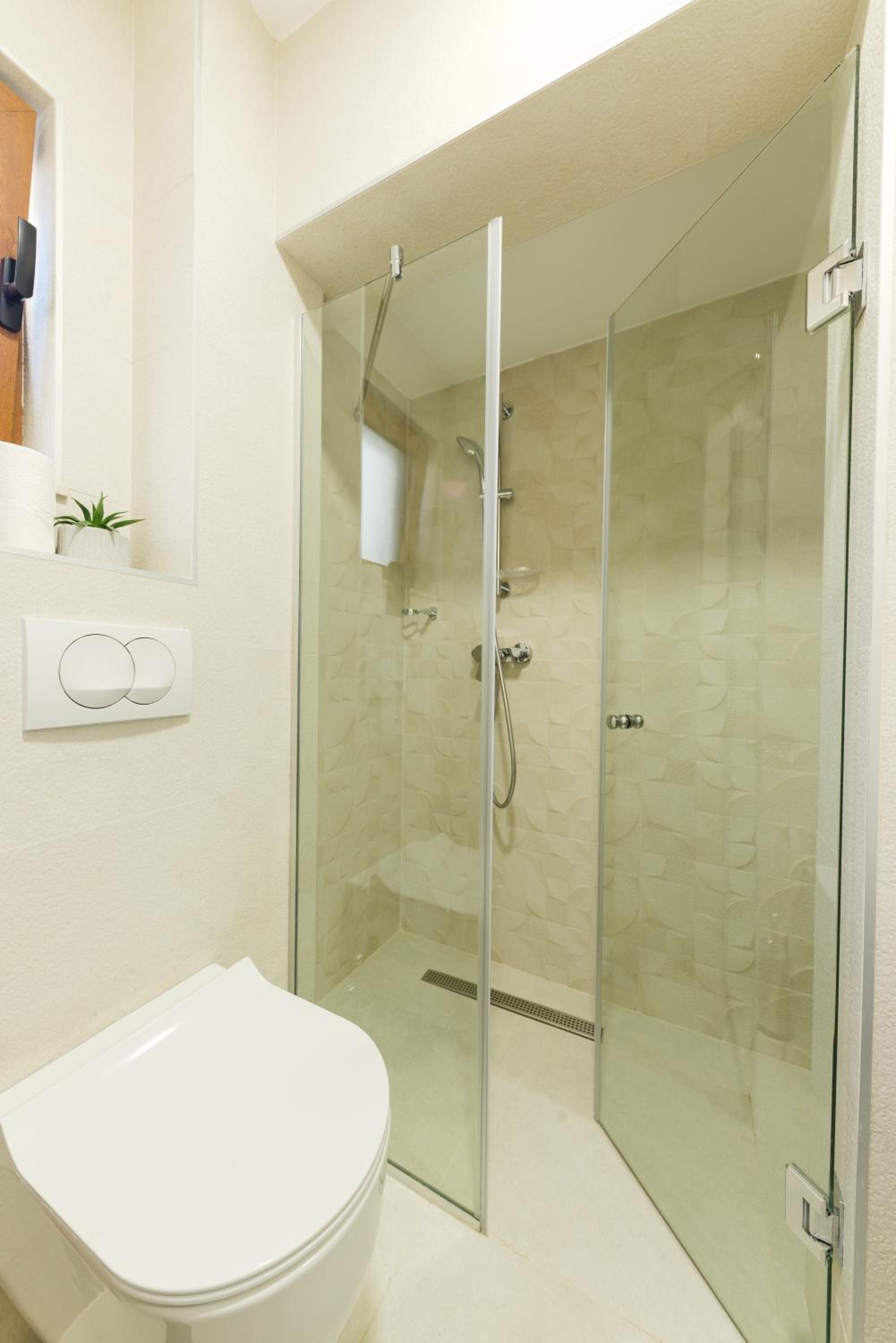 Double Room - Photo 3
