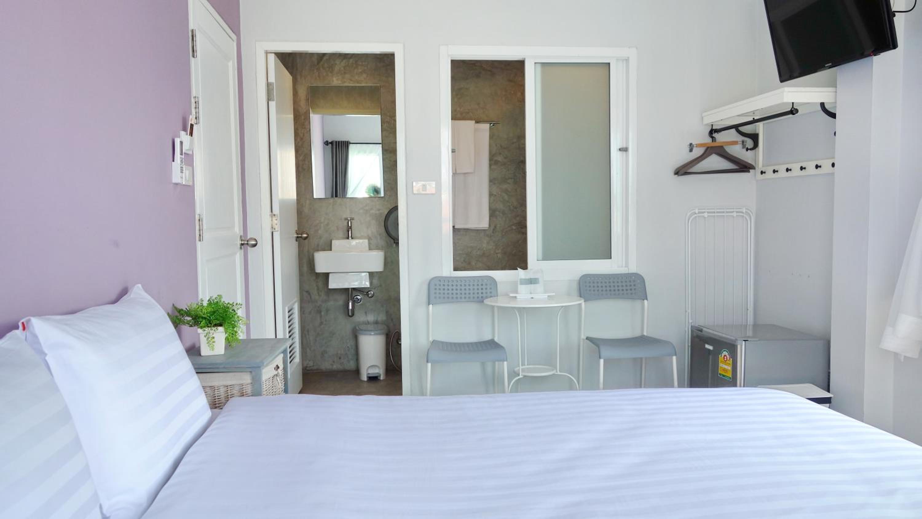 Superior Double or Twin Room - Photo 9