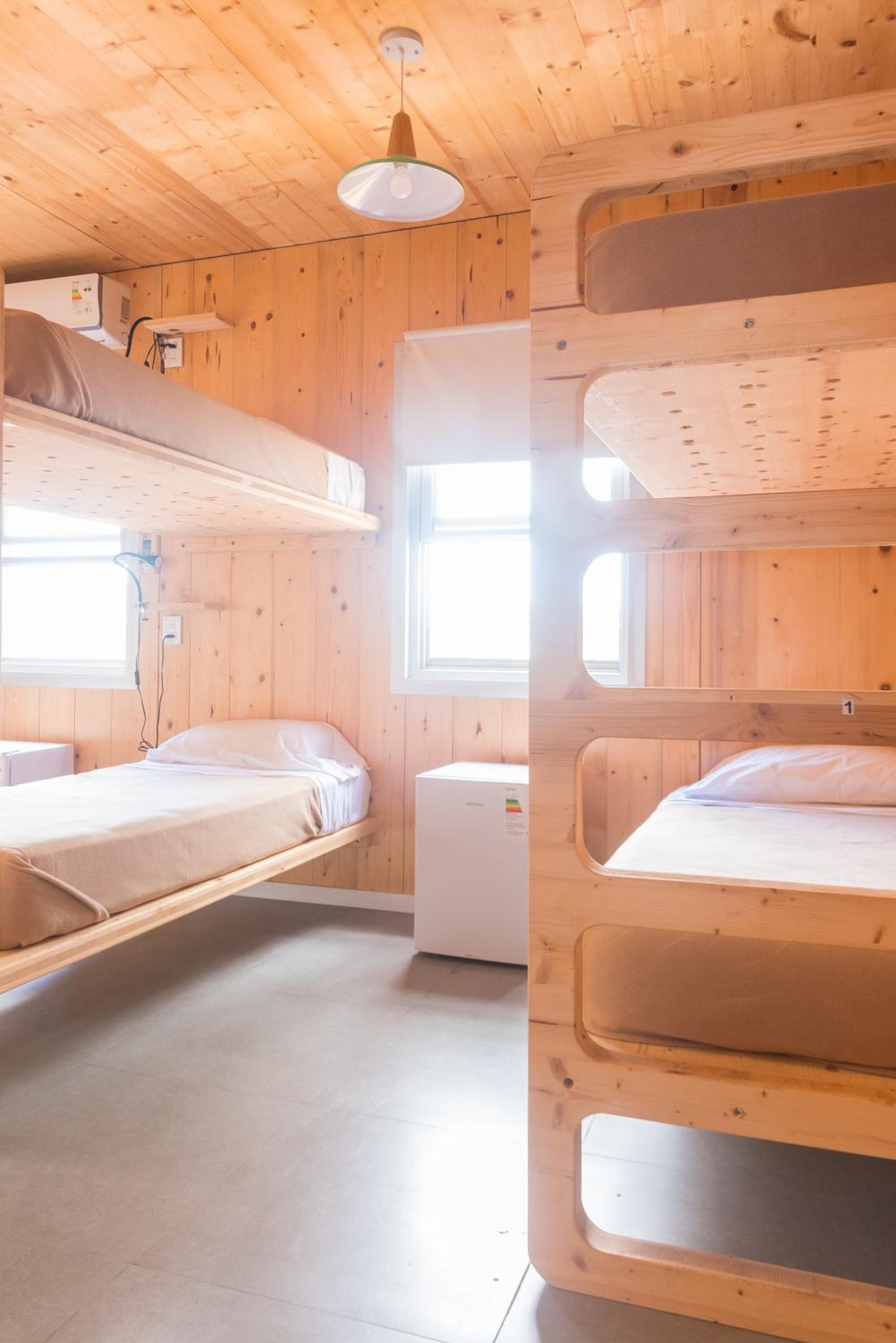 Bed in 6-Bed Mixed Dormitory Room photo 1