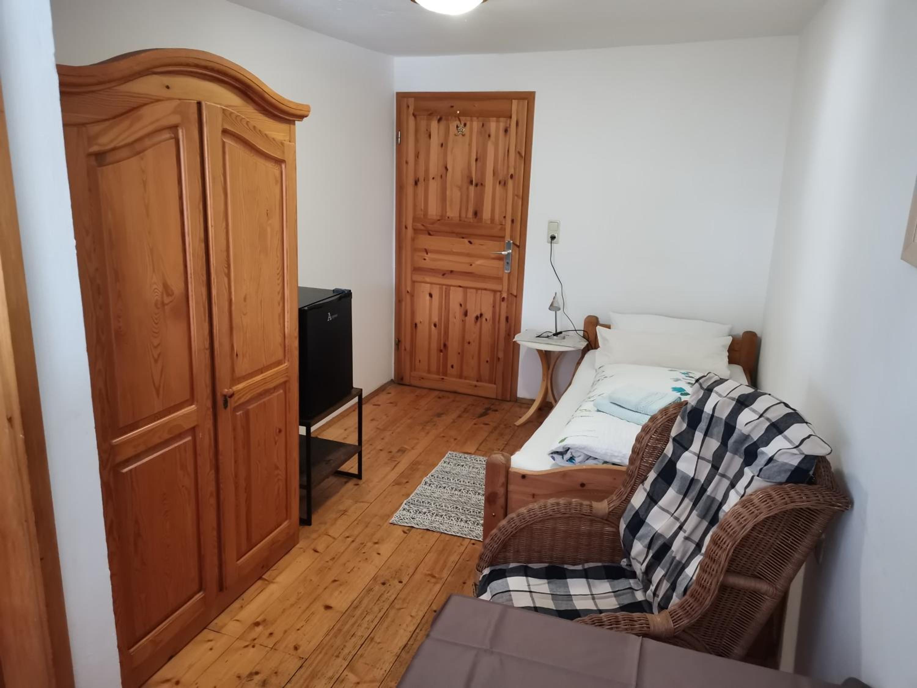 Single Room With Private Bathroom photo 2