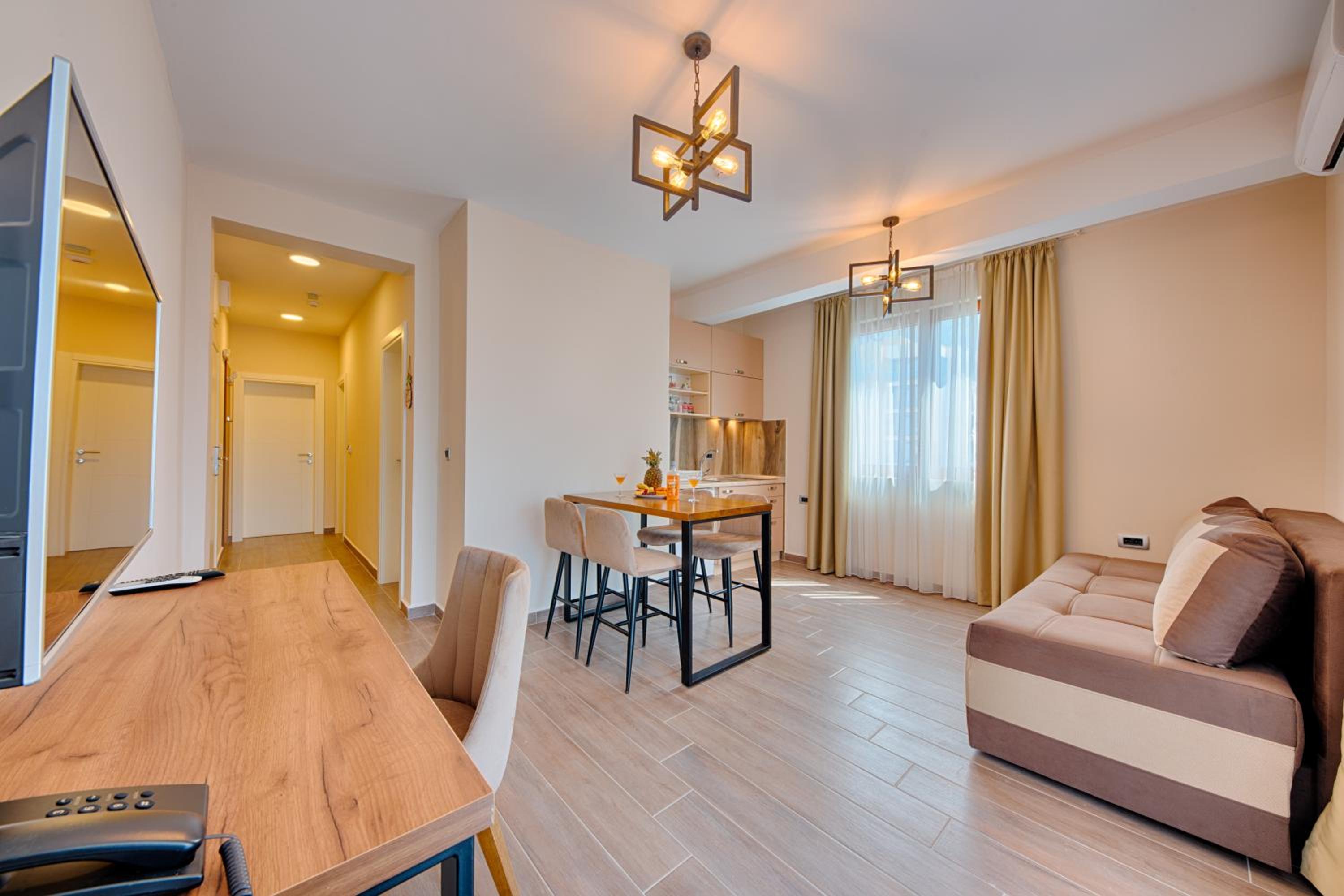 Superior Suite with Sea View - Photo 1