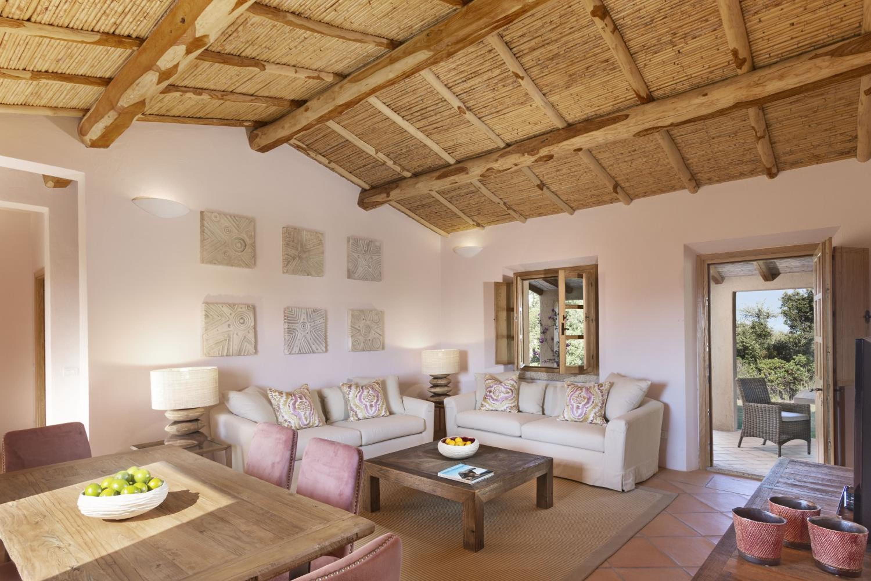 Three-Bedroom Villa photo 2